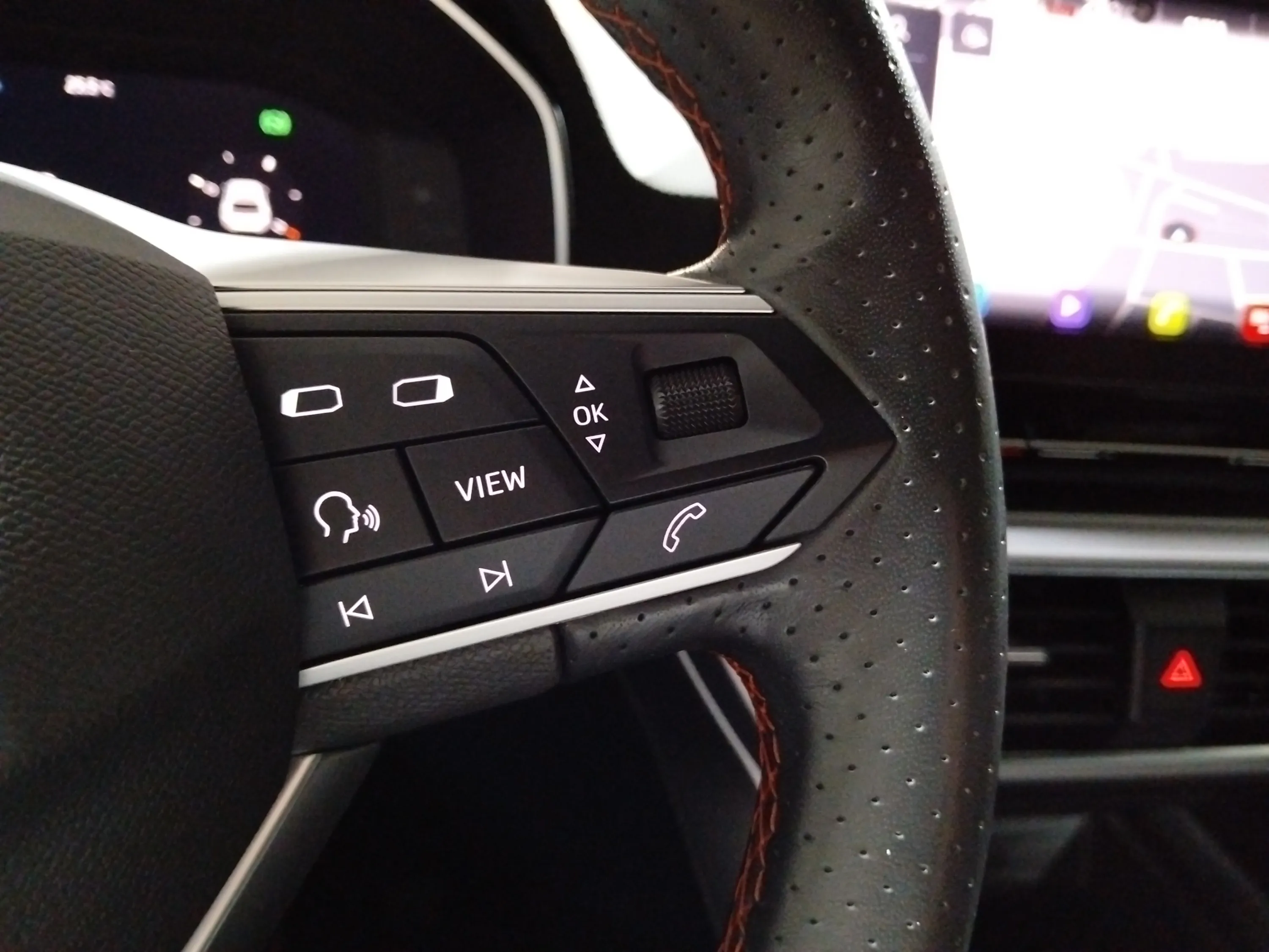 SEAT León 1.0 eTSI DSG-7 FR 25 Aniv - foto 22