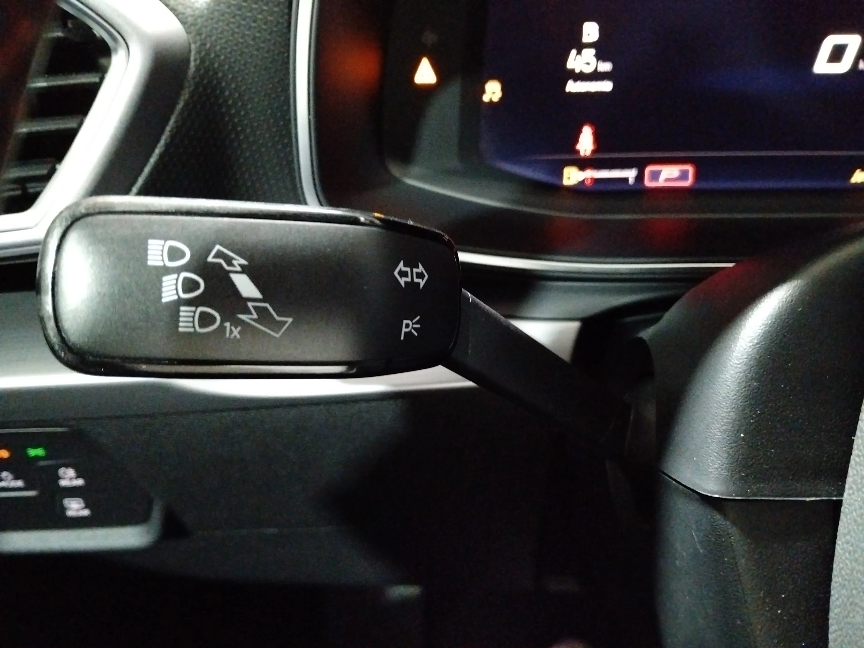 SEAT León 1.0 eTSI DSG-7 FR 25 Aniv - foto 26