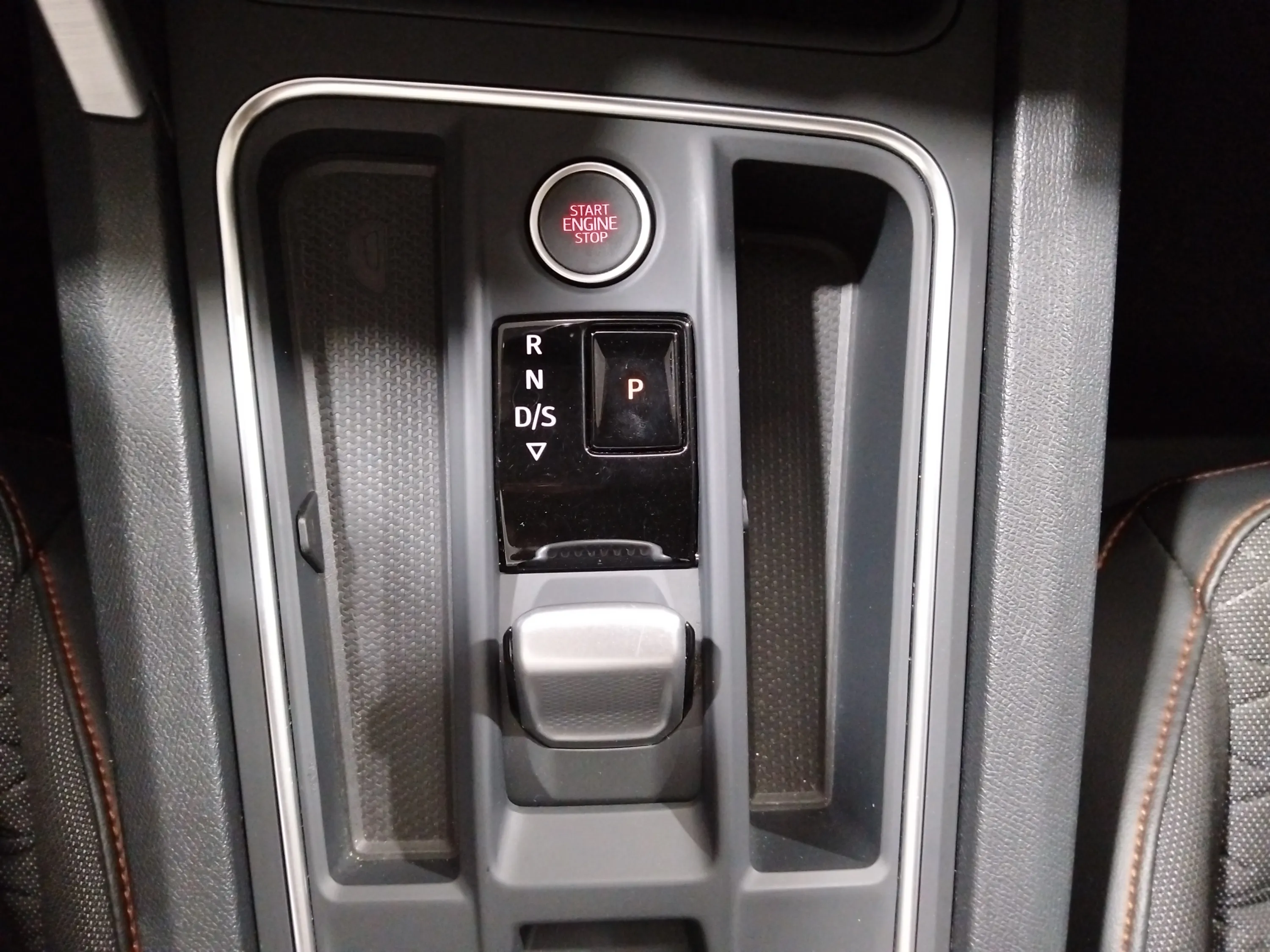SEAT León 1.0 eTSI DSG-7 FR 25 Aniv - foto 20