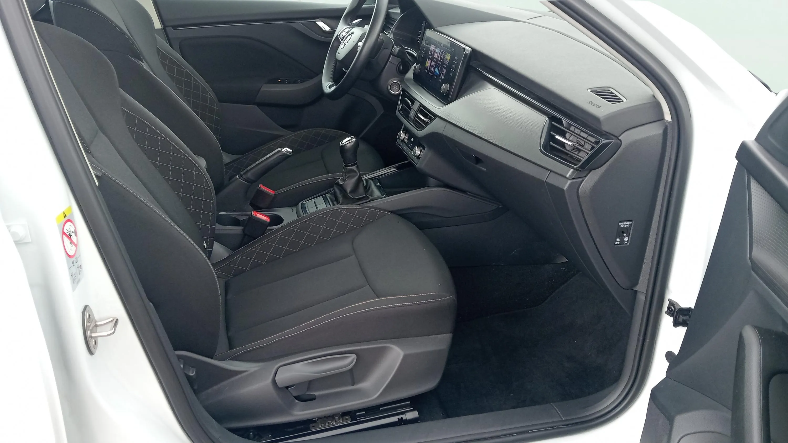 Škoda Scala 1.0 TSI Active - foto 17