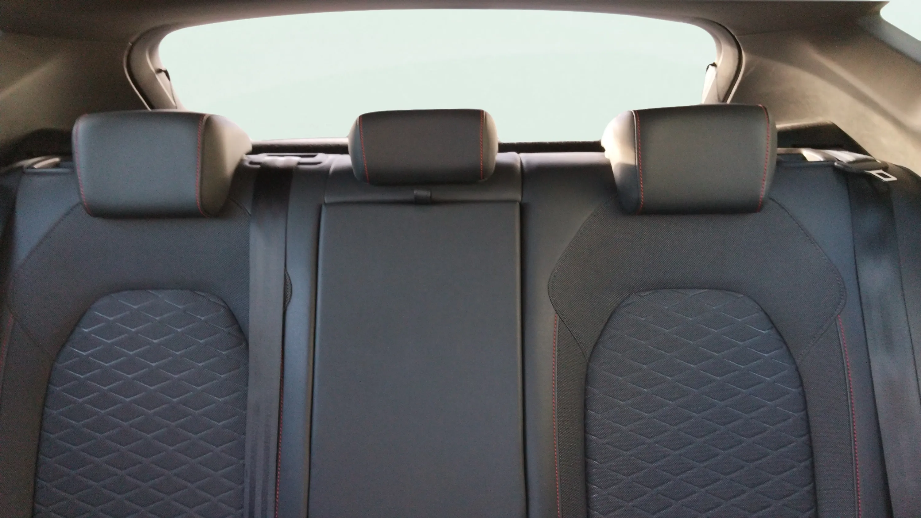 SEAT León 1.0 eTSI DSG-7 FR 25 Aniv - foto 19