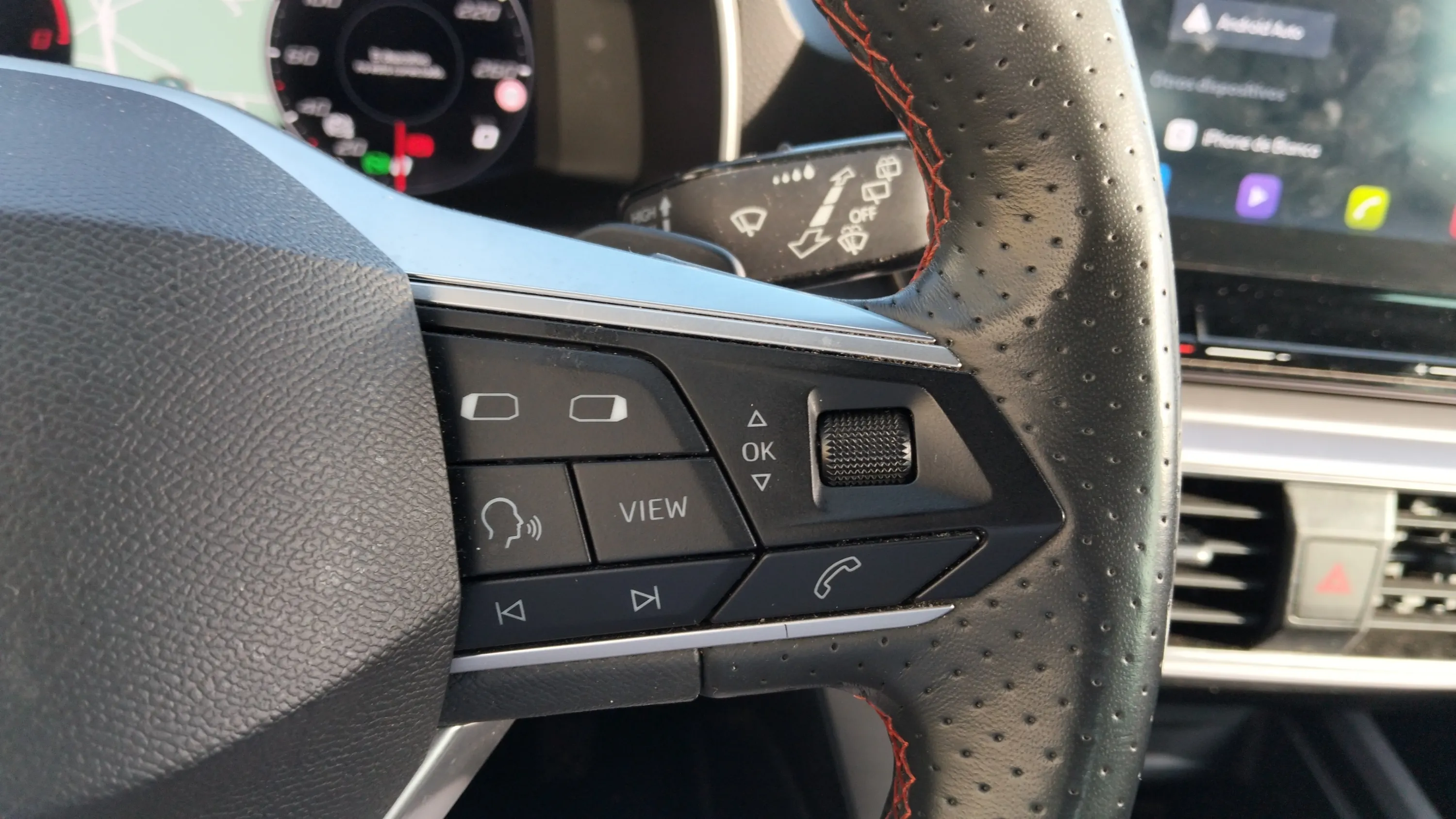 SEAT León 1.0 eTSI DSG-7 FR 25 Aniv - foto 13