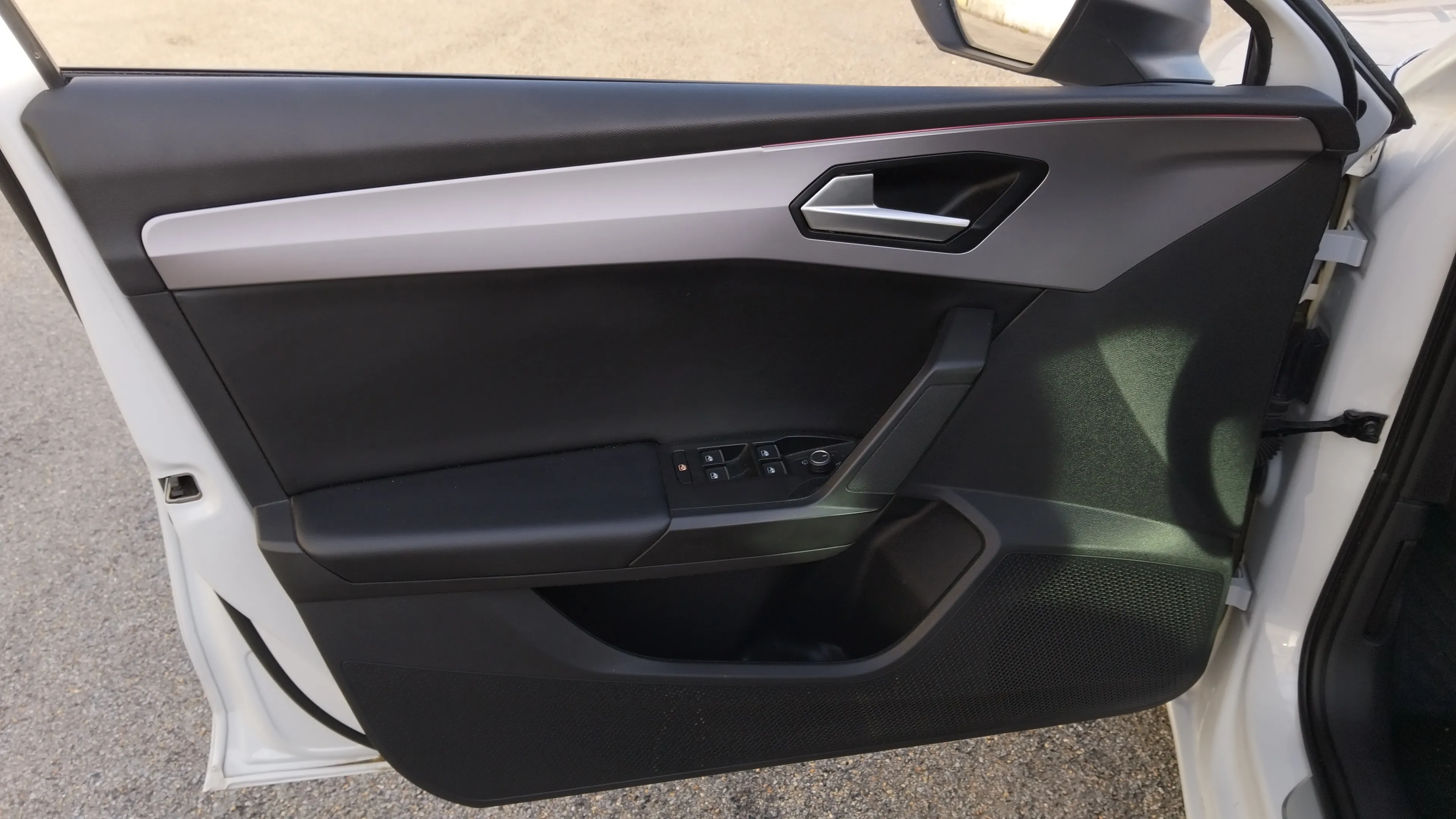 SEAT León 1.0 eTSI DSG-7 FR 25 Aniv - foto 21
