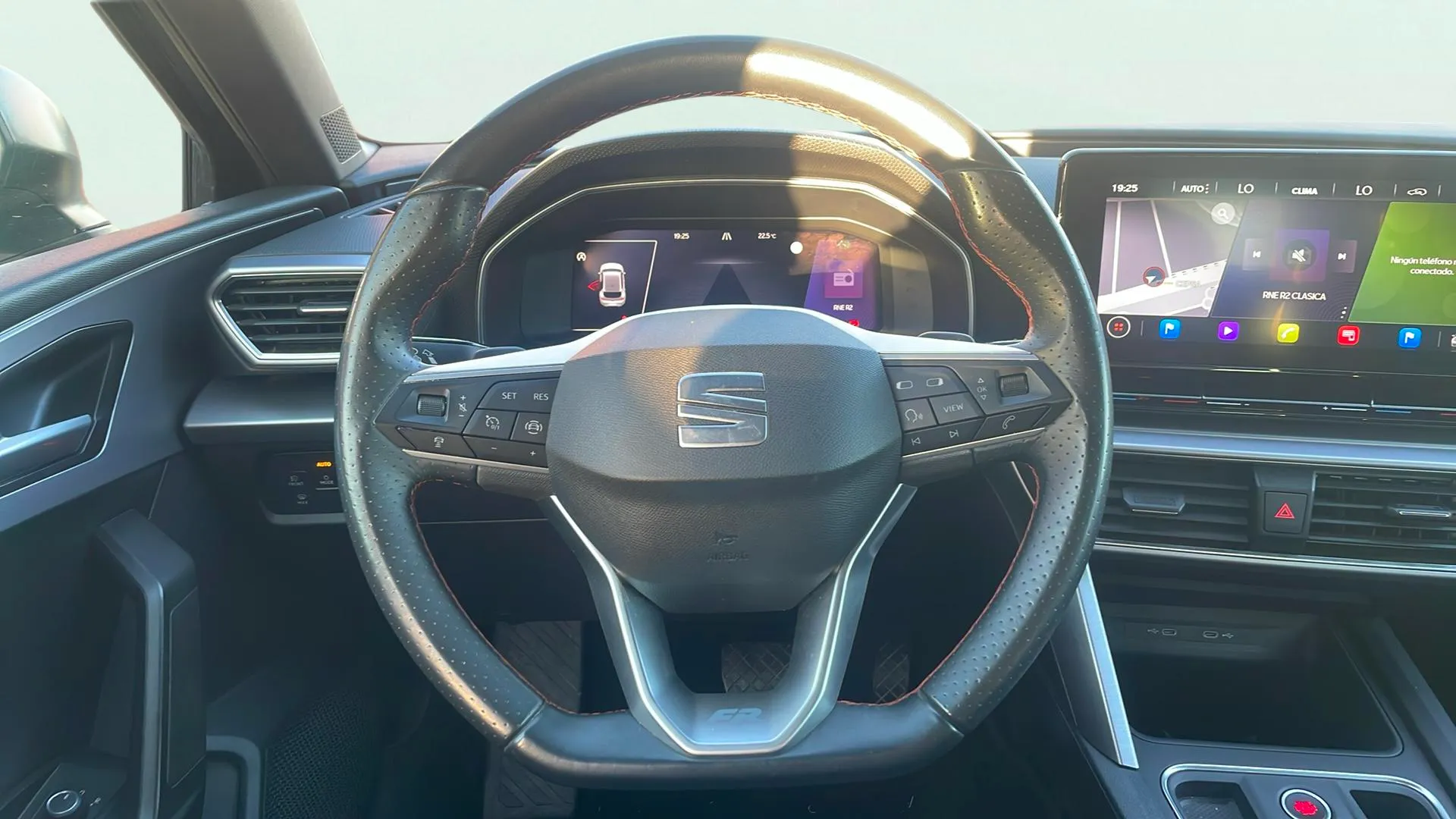 SEAT León 1.0 eTSI DSG-7 FR 25 Aniv - foto 11