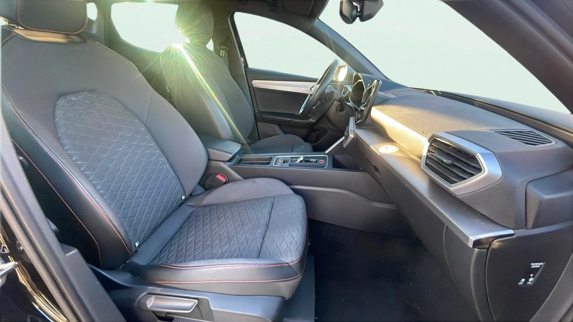 SEAT León 1.0 eTSI DSG-7 FR 25 Aniv - foto 13