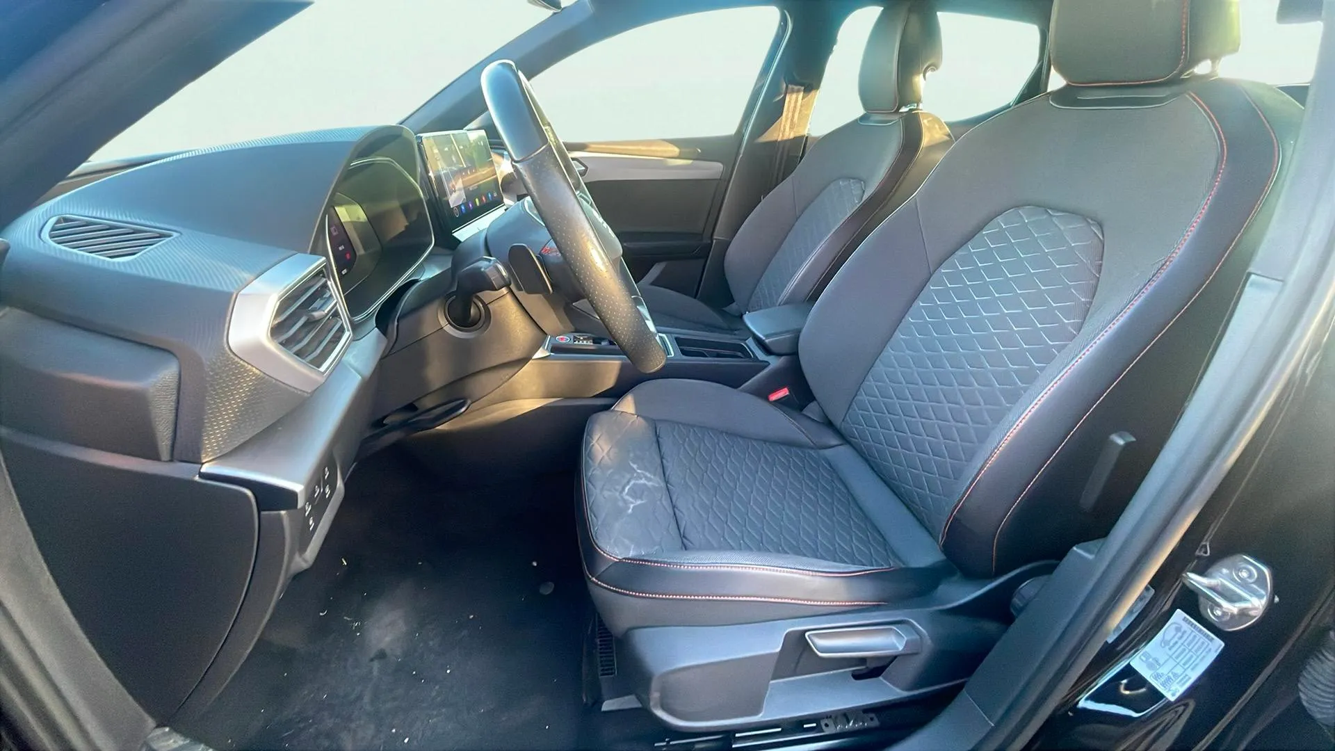 SEAT León 1.0 eTSI DSG-7 FR 25 Aniv - foto 14