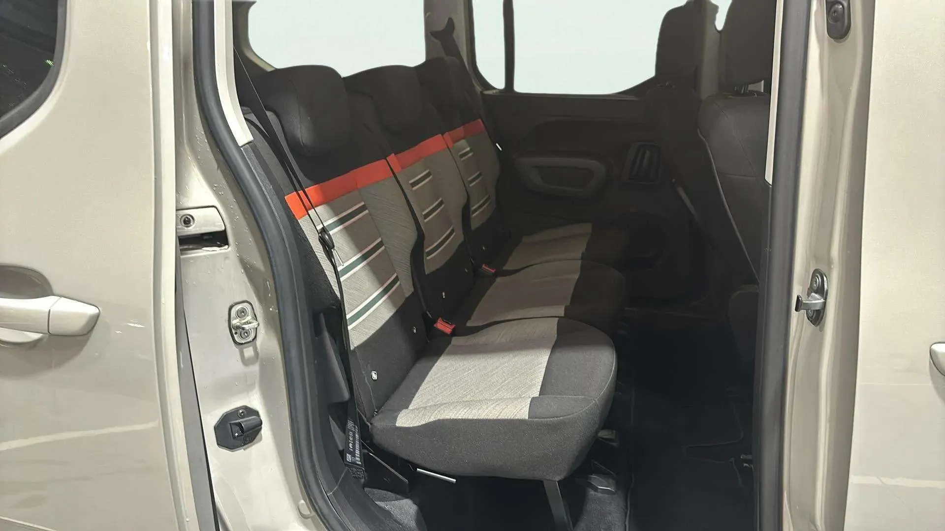 Citroën Berlingo Talla XL BlueHDi 130 EAT8 Shine - foto 25