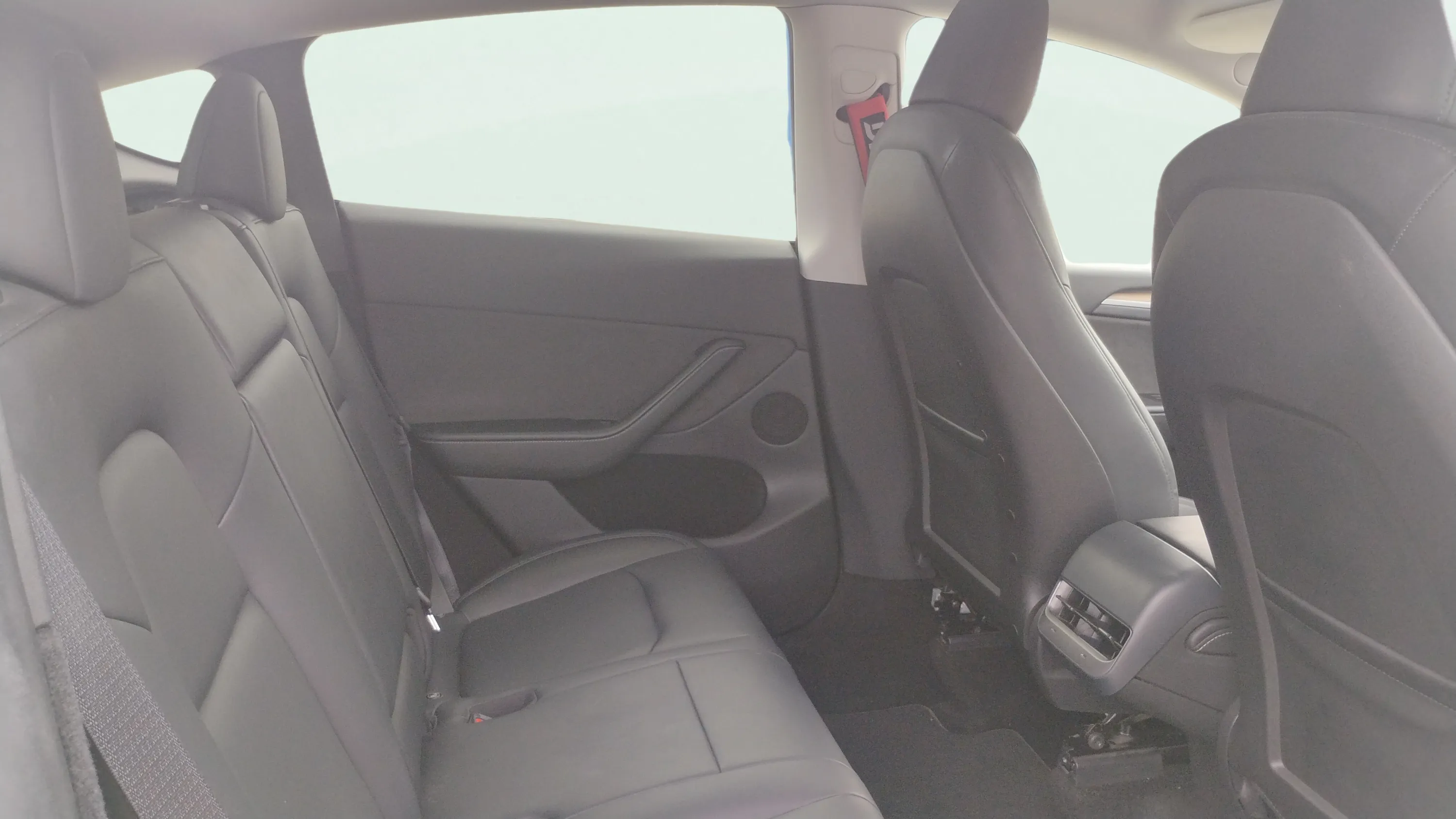 Tesla Model Y 60KWH 12/2023 - foto 16
