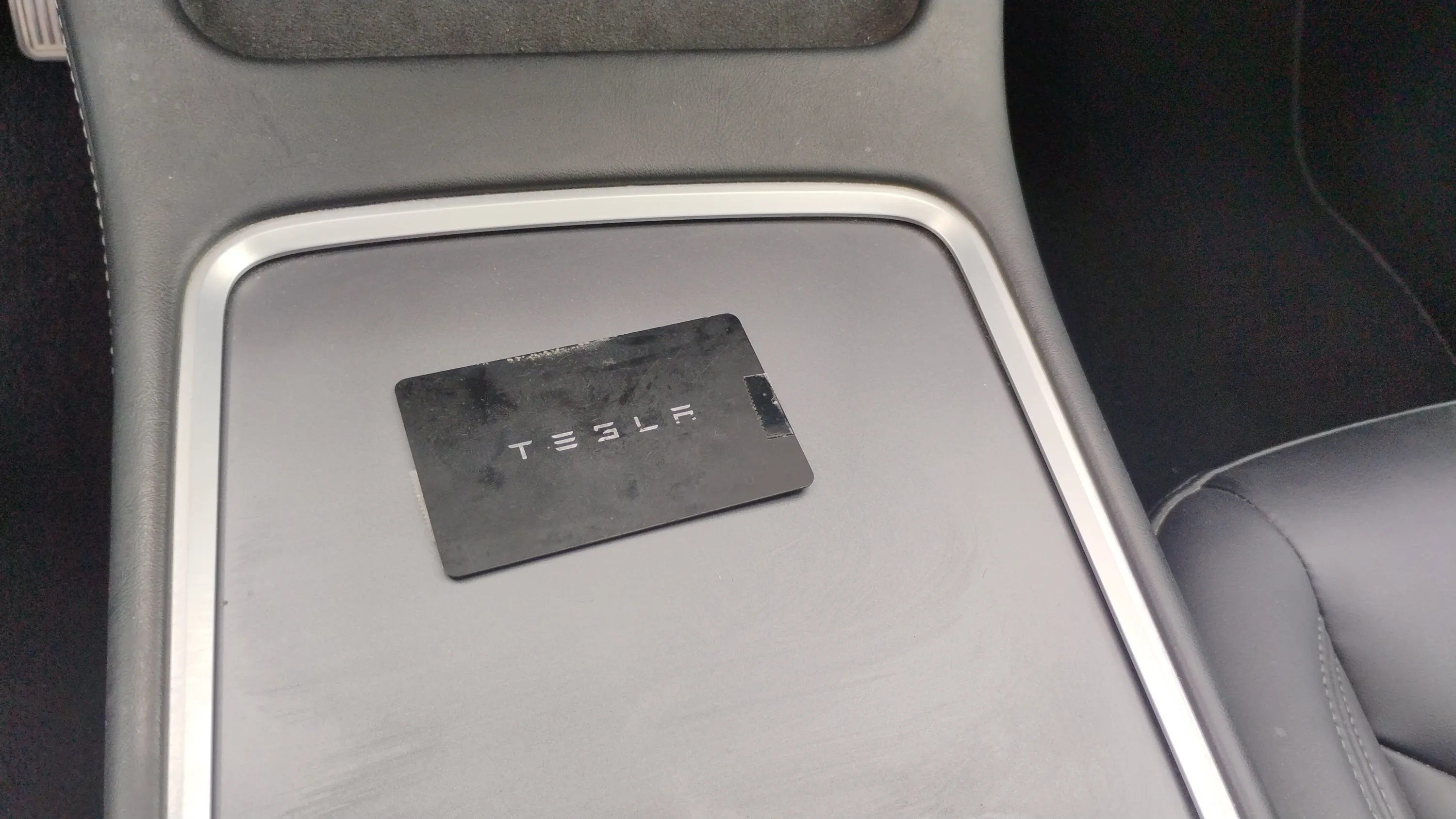 Tesla Model Y 60KWH 12/2023 - foto 20