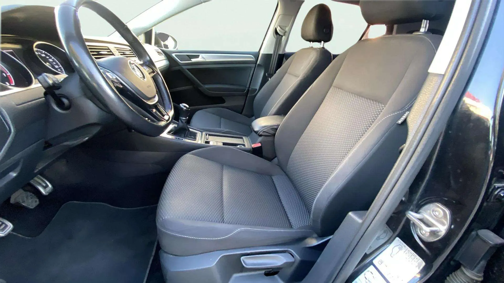 Volkswagen Golf Advance 1.0 TSI - foto 22