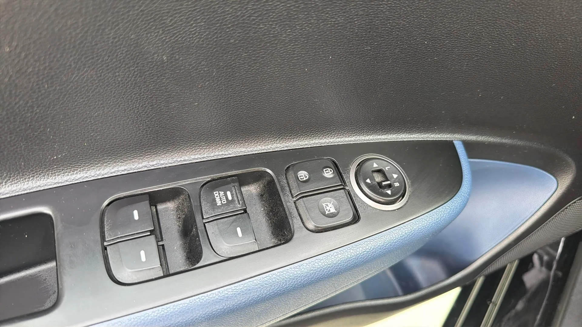 Hyundai i10 1.0 Tecno - foto 14