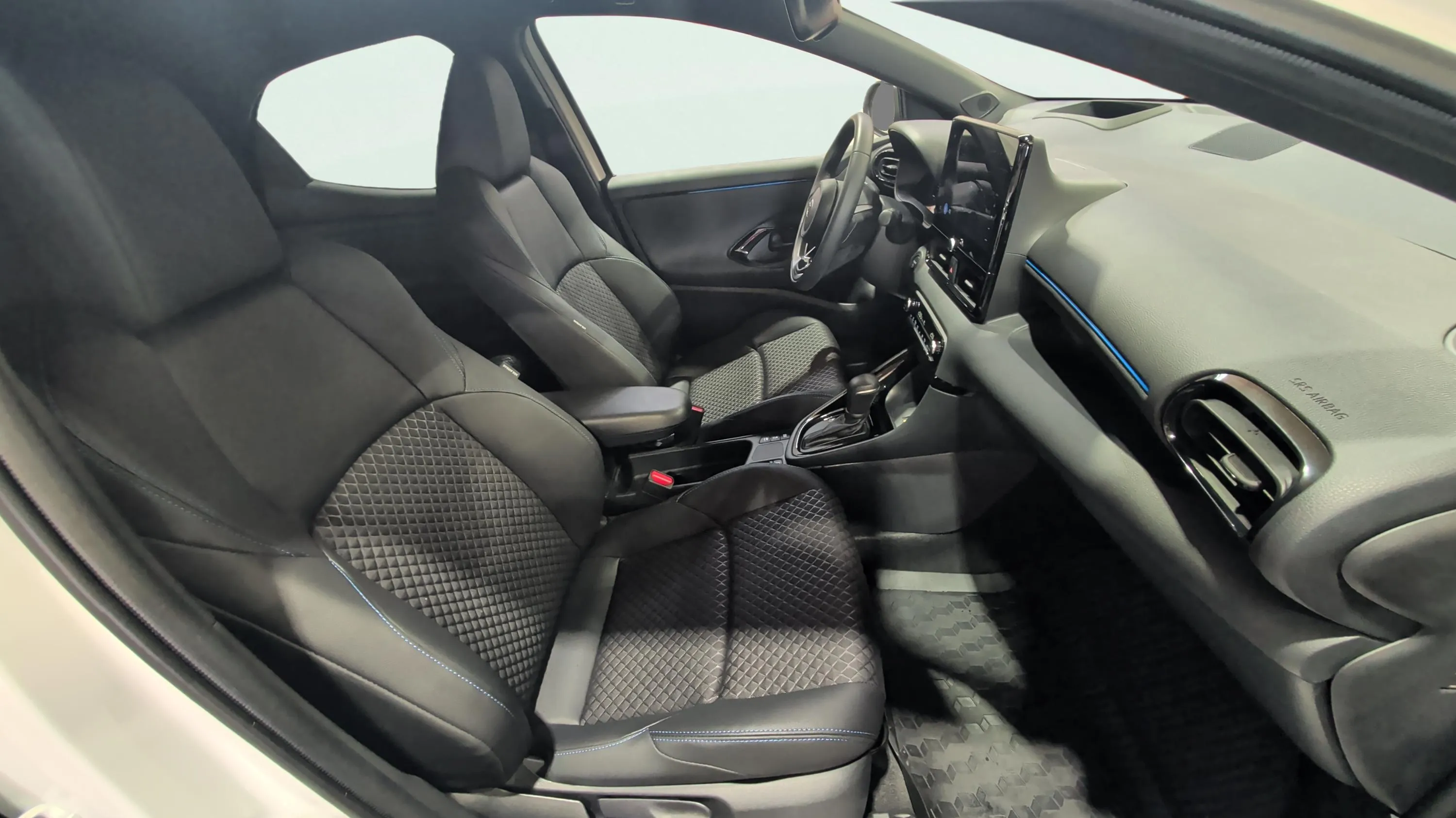 Toyota Yaris 1.5 120H Active Plus - foto 23