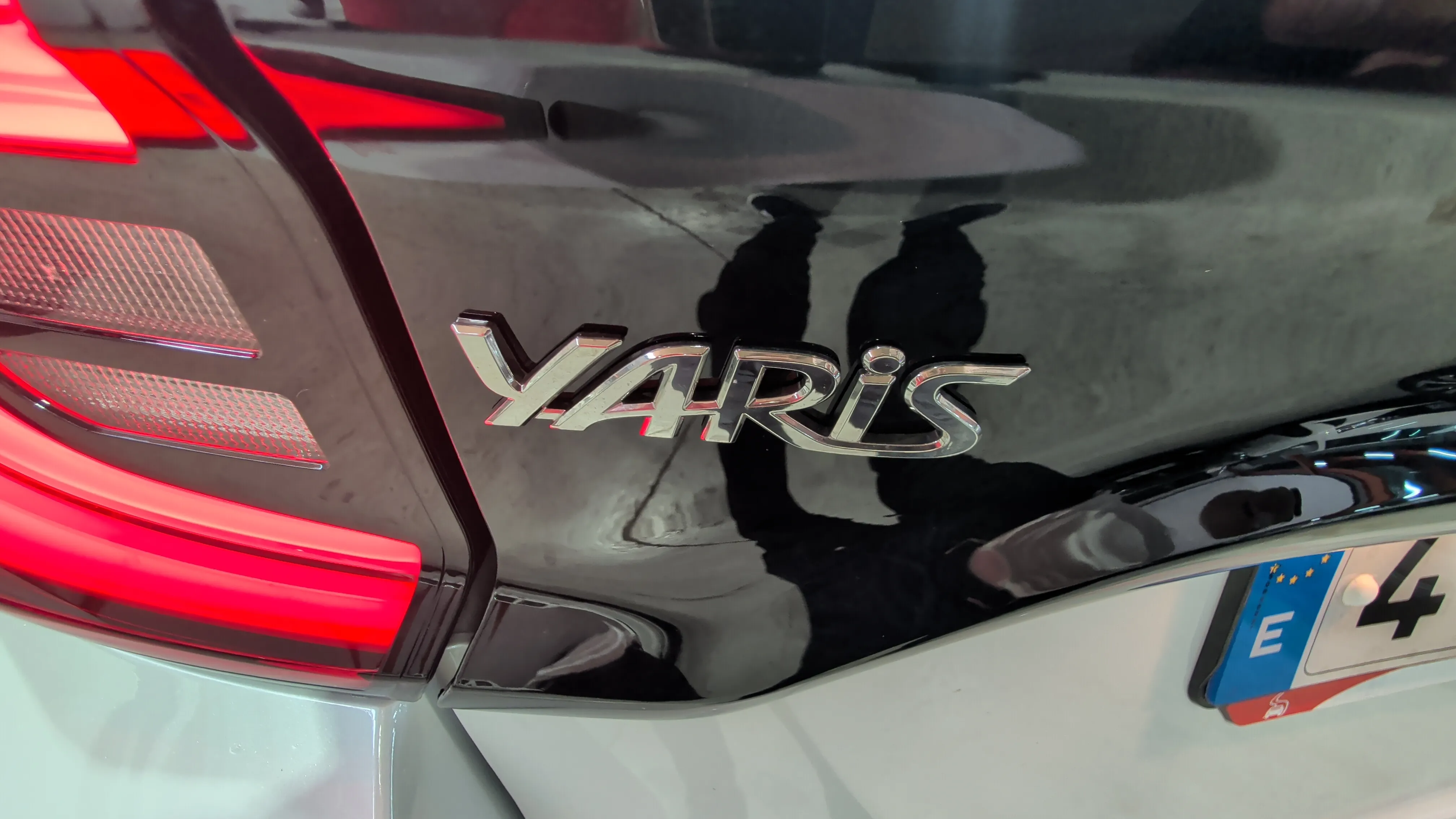 Toyota Yaris 1.5 120H Active Plus - foto 9