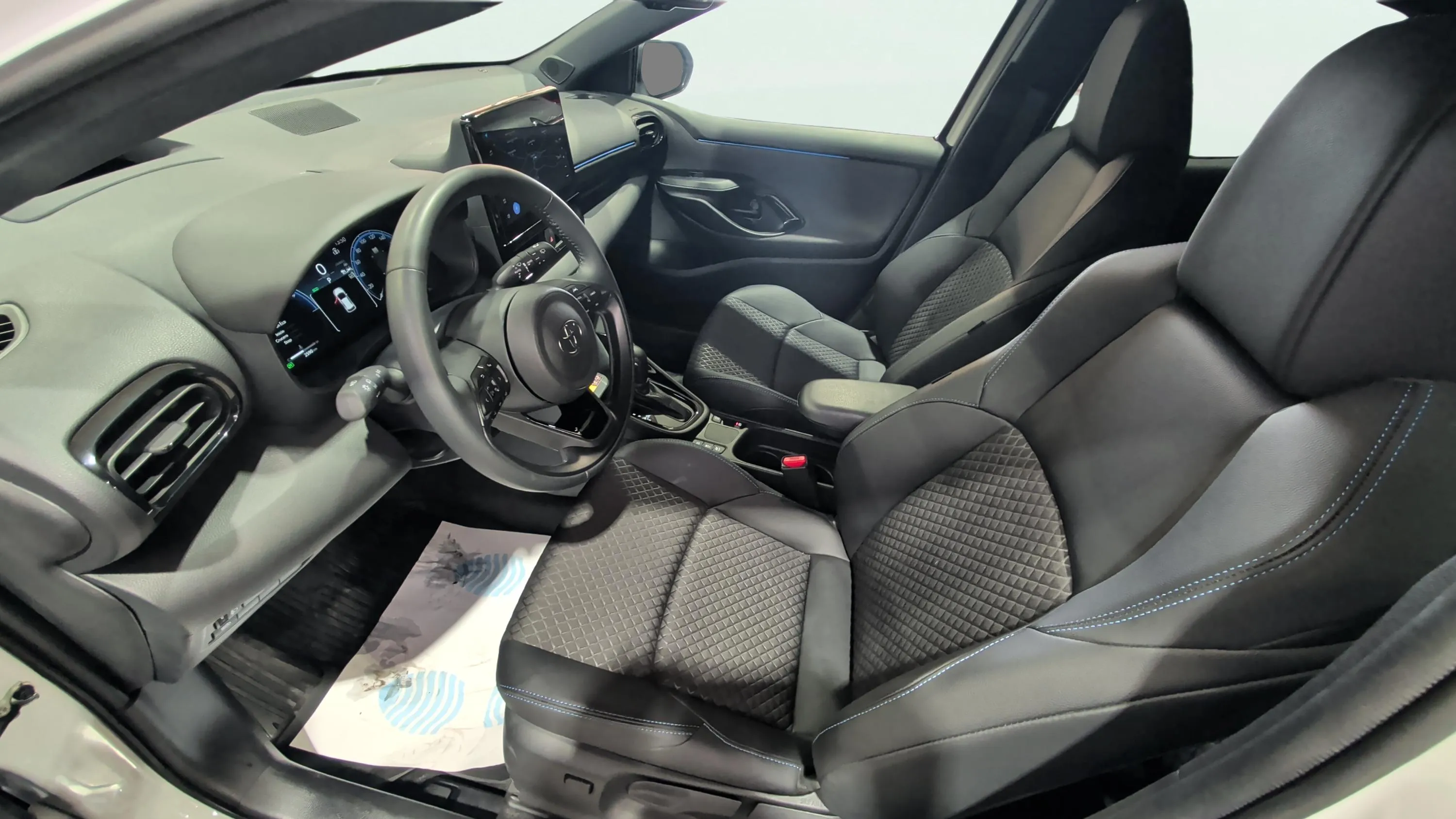 Toyota Yaris 1.5 120H Active Plus - foto 12
