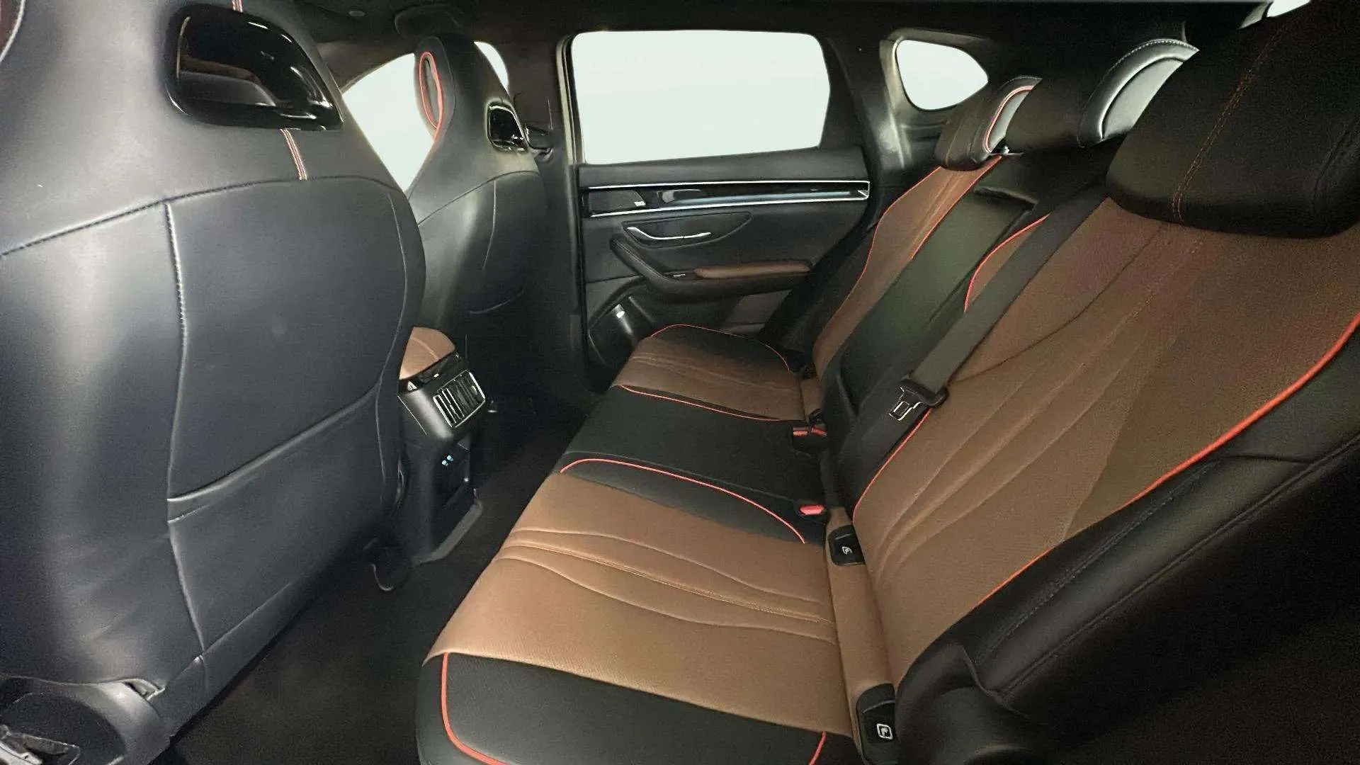 BYD Seal U 72 kWh Comfort - foto 20