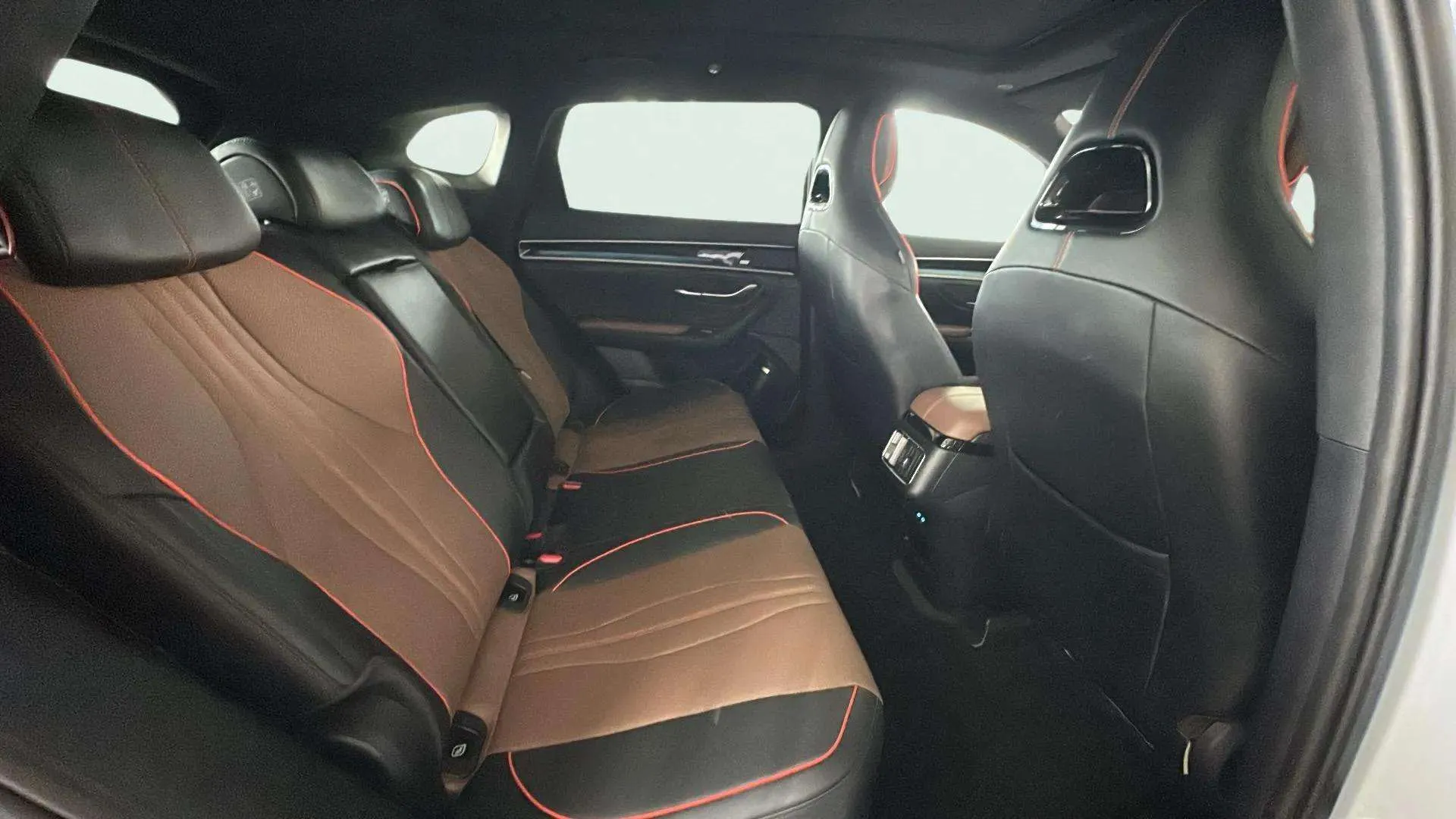 BYD Seal U 72 kWh Comfort - foto 22