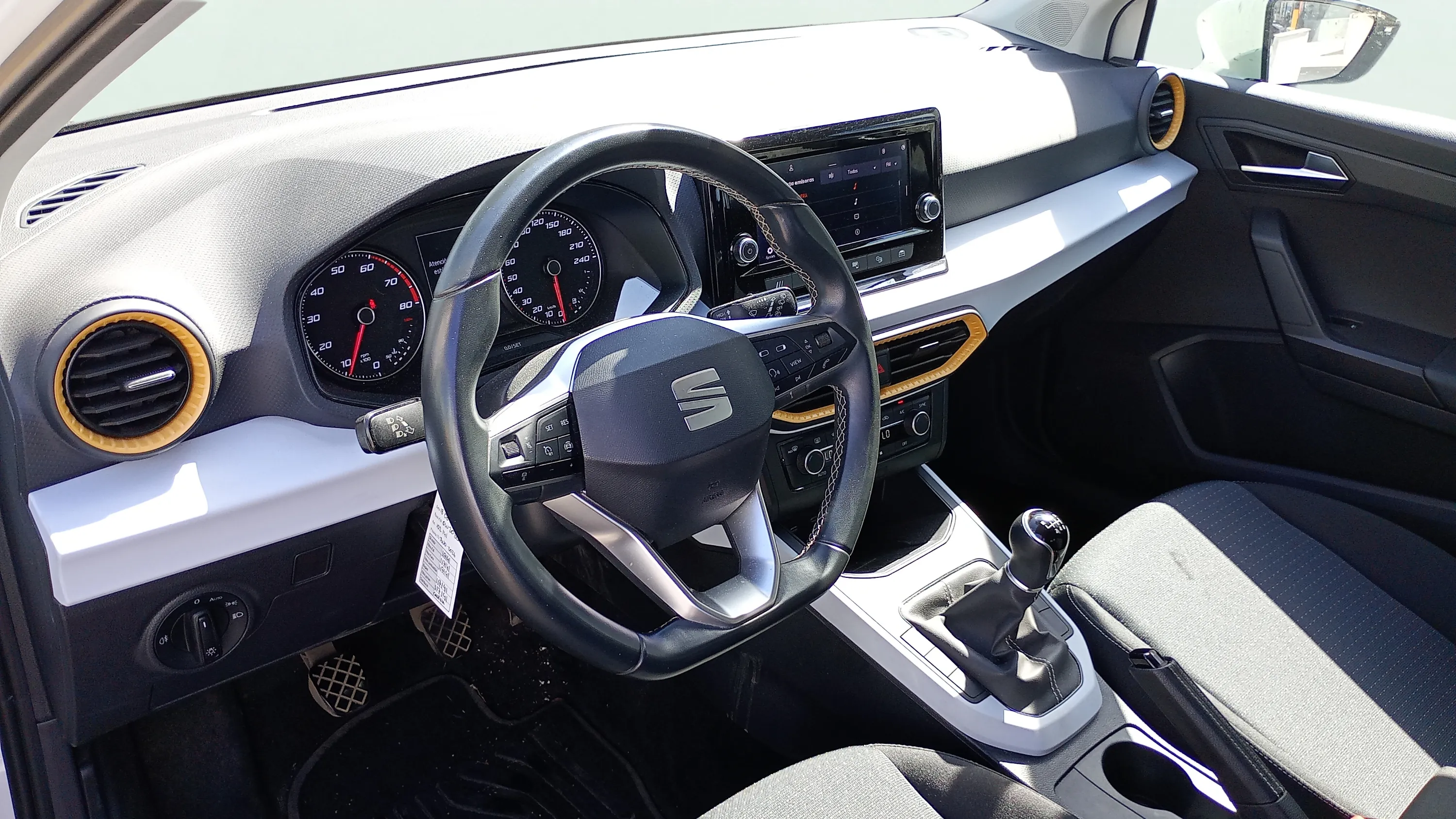 SEAT Arona 1.0 TSI Reference - foto 9