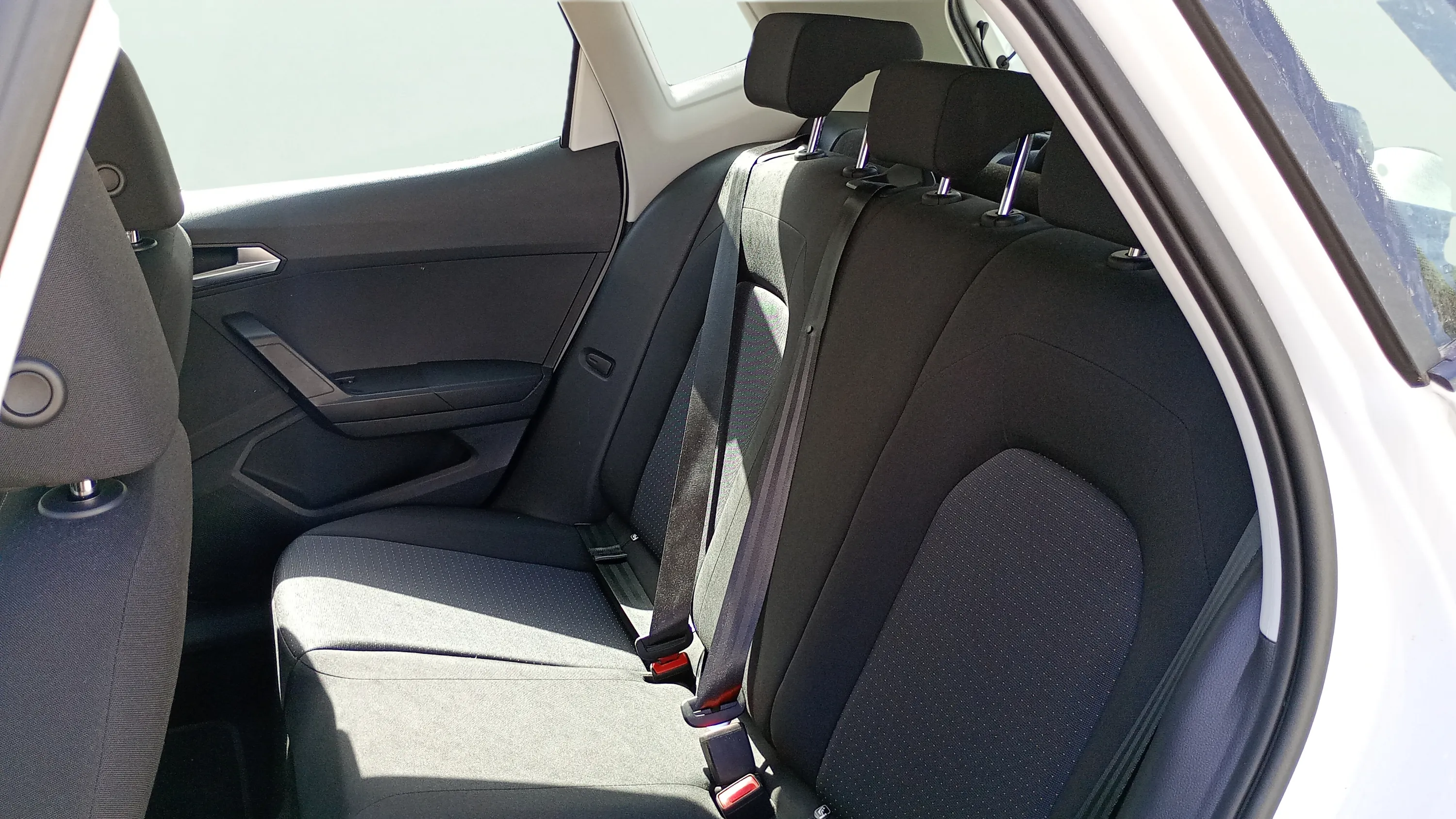 SEAT Arona 1.0 TSI Reference - foto 16