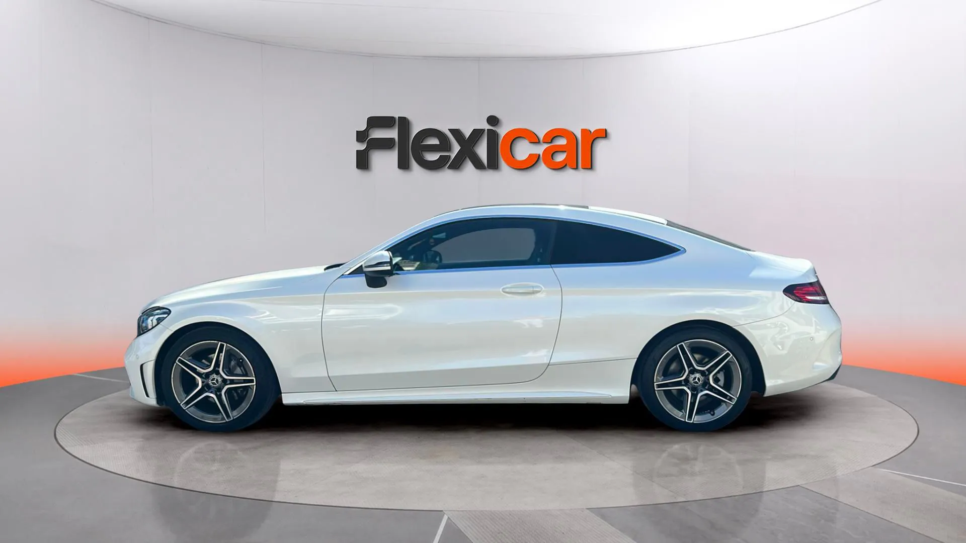 Mercedes-Benz Clase C Coupé C 200 - foto 4