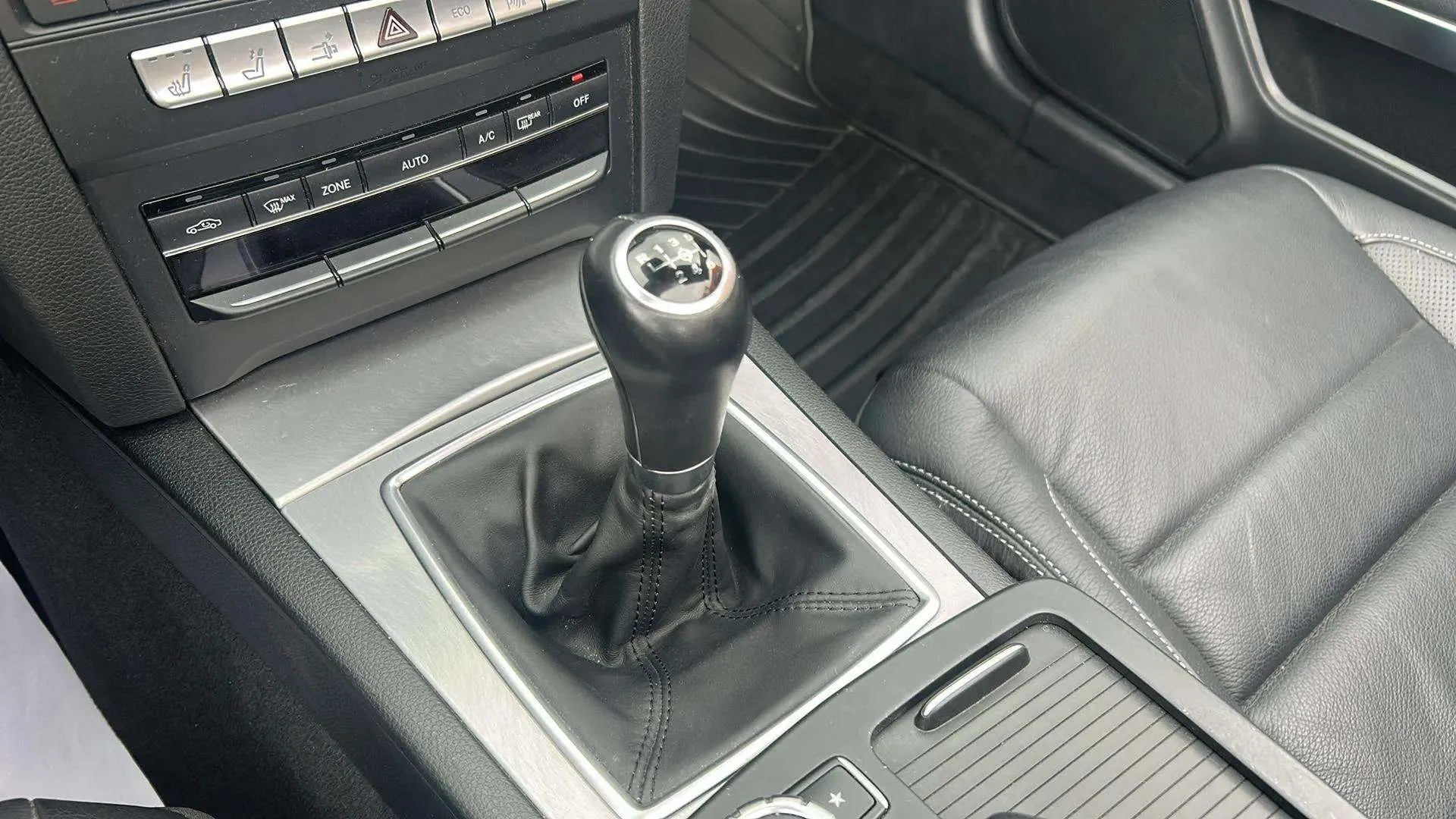 Mercedes-Benz Clase E Cabrio E 220 d - foto 27