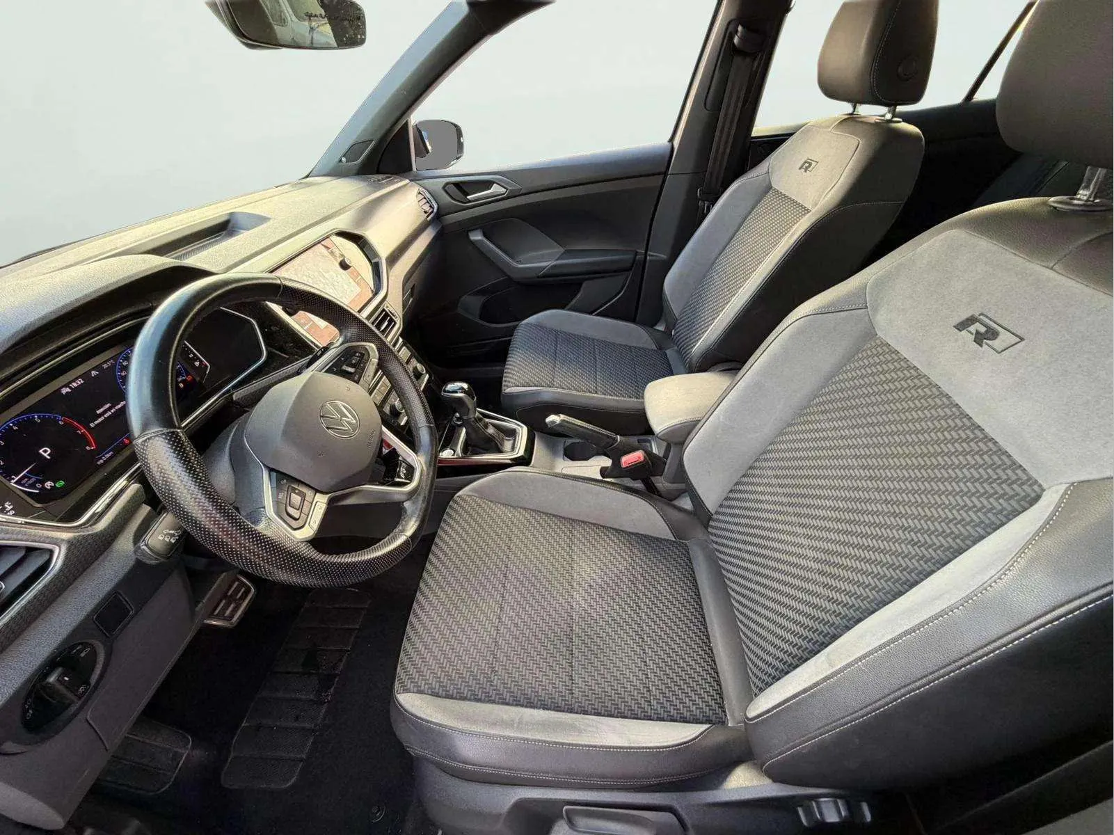 Volkswagen T-Cross Sport 1.0 TSI DSG - foto 8