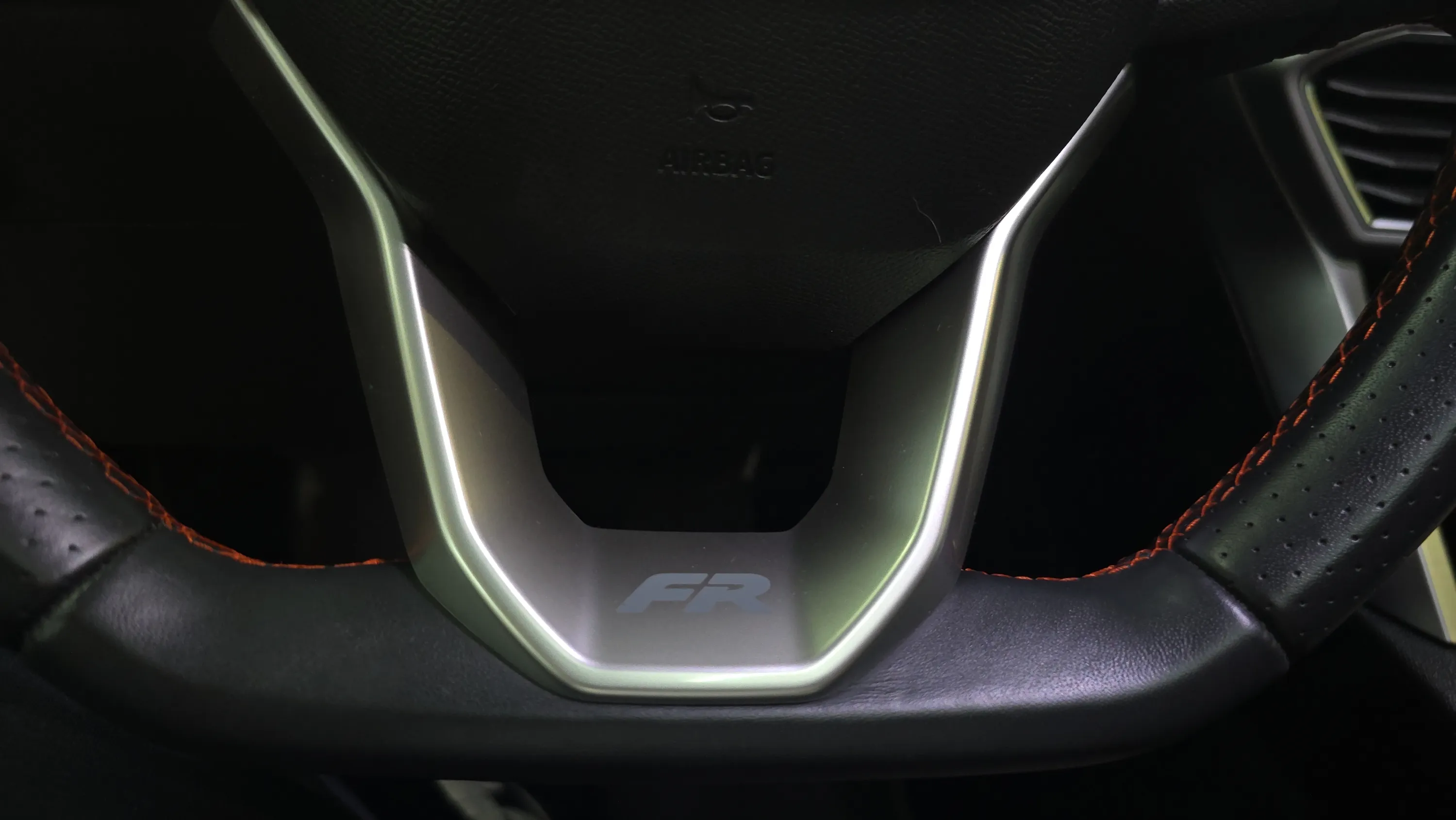 SEAT León 1.5 eTSI DSG FR Spec Edition - foto 20