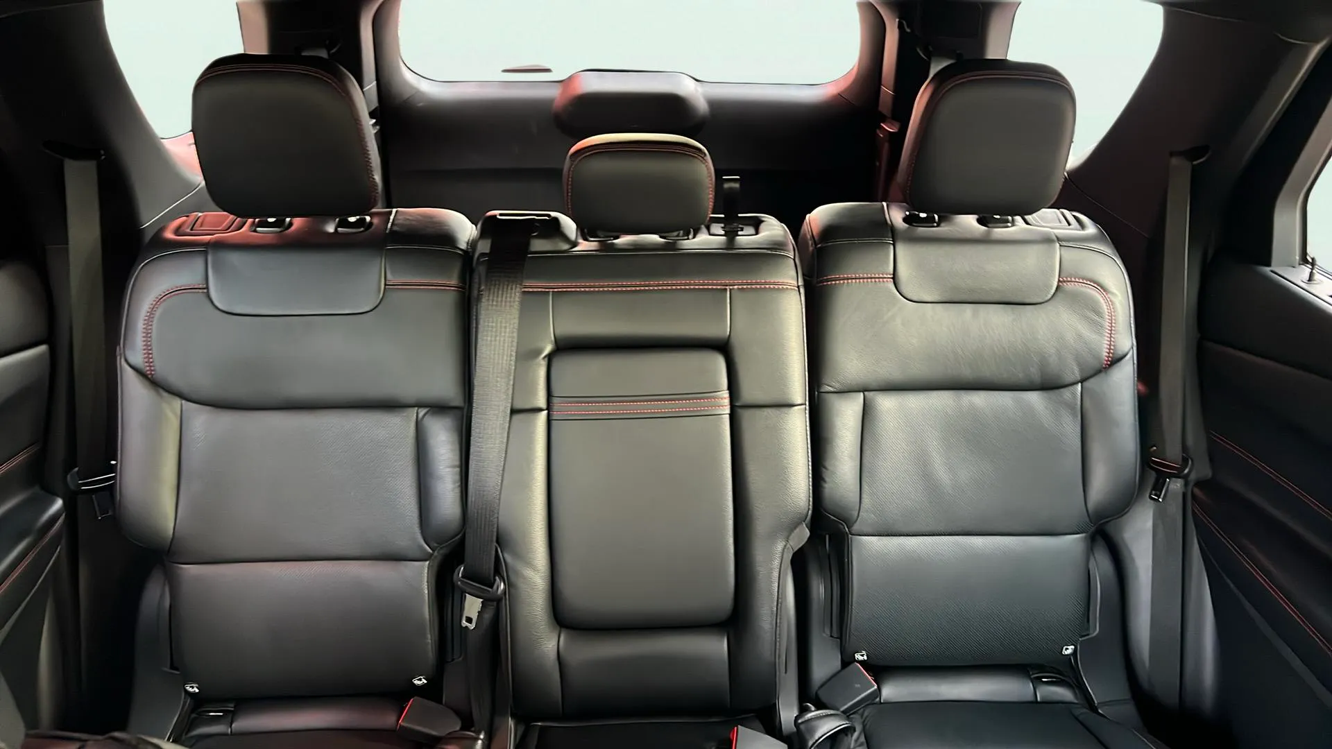 Ford Explorer 3.0 PHEV AWD ST Line - foto 19