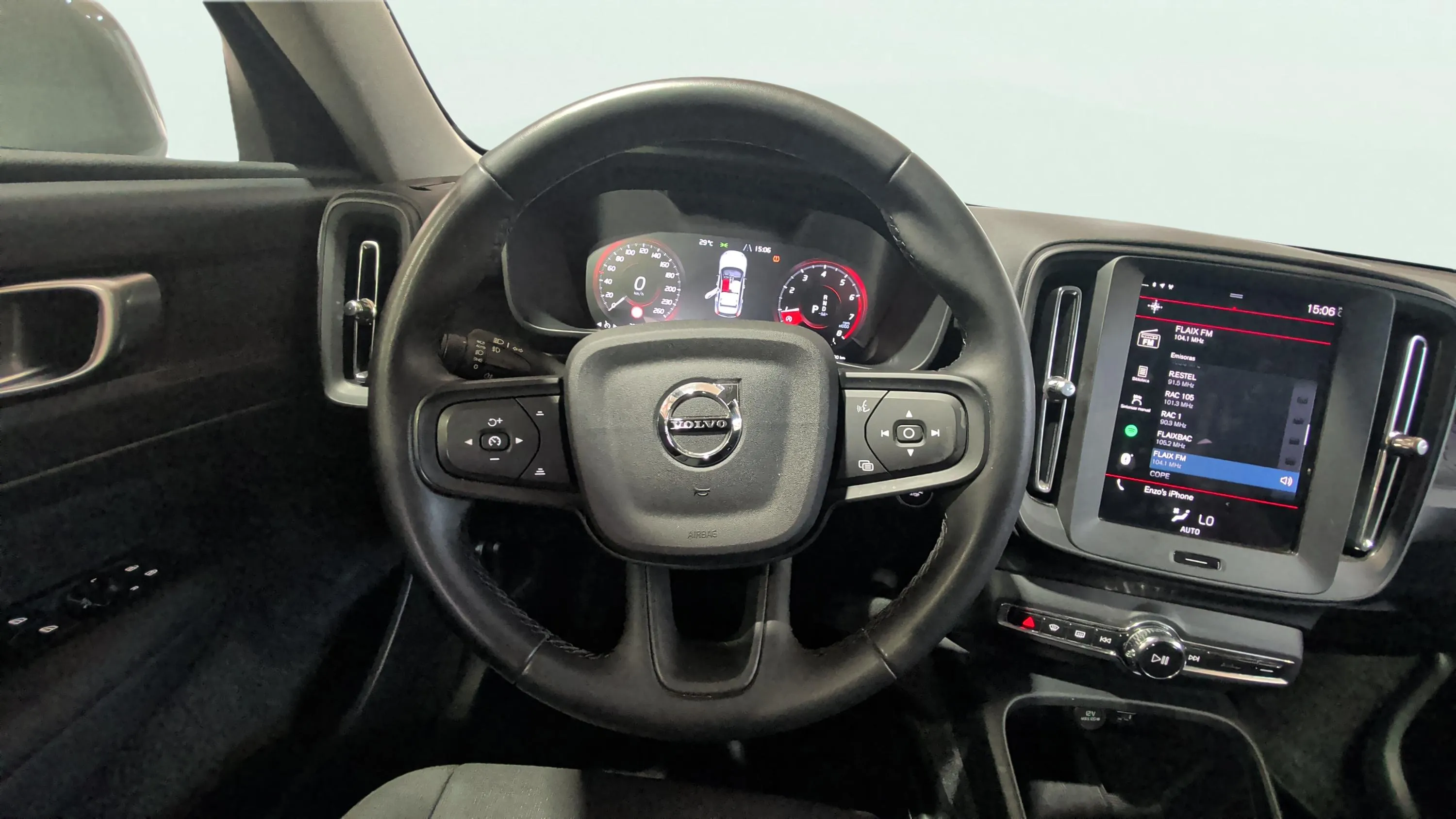 Volvo XC40 1.5 T2 Essential - foto 11