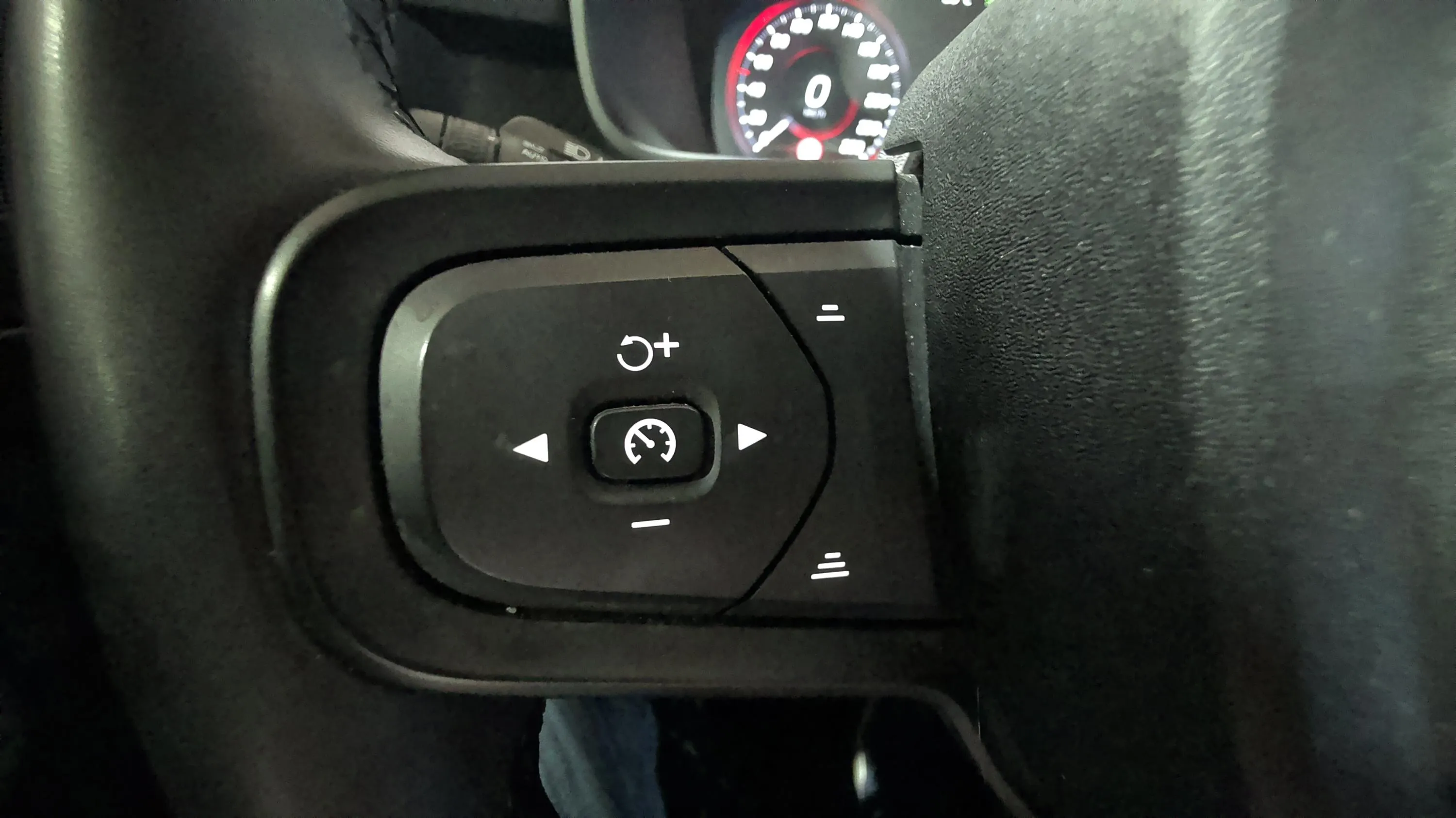 Volvo XC40 1.5 T2 Essential - foto 12