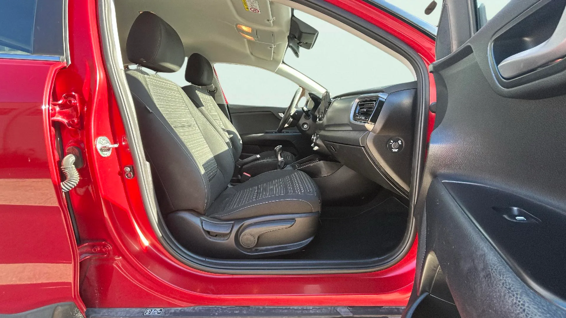 Kia Stonic 1.0 T-GDi MHEV iMT Concept - foto 13