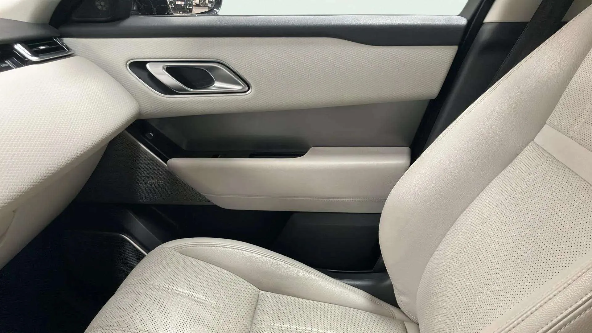 Land Rover Range Rover Velar 2.0 I4 PHEV 4WD - foto 19
