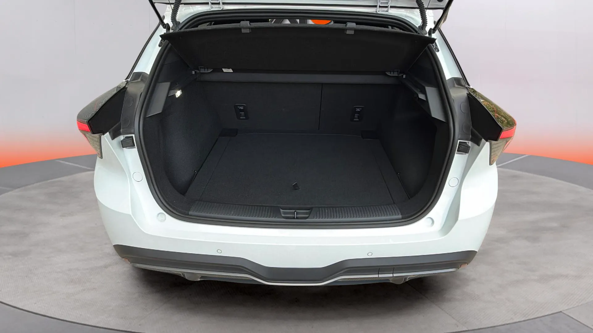 MG MG4 64kWh Luxury - foto 18