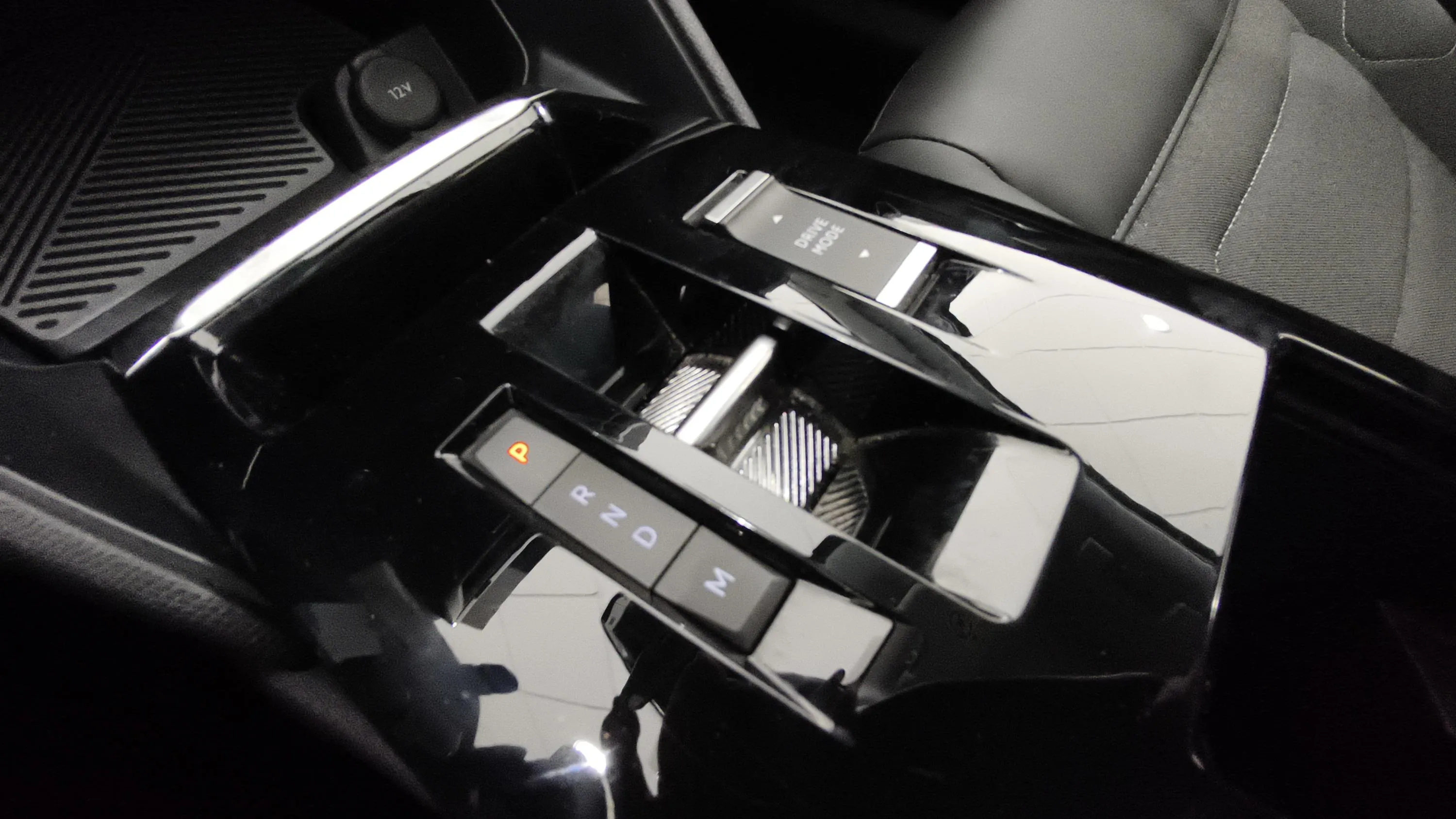 Citroën C4 PureTech 130 Plus - foto 17