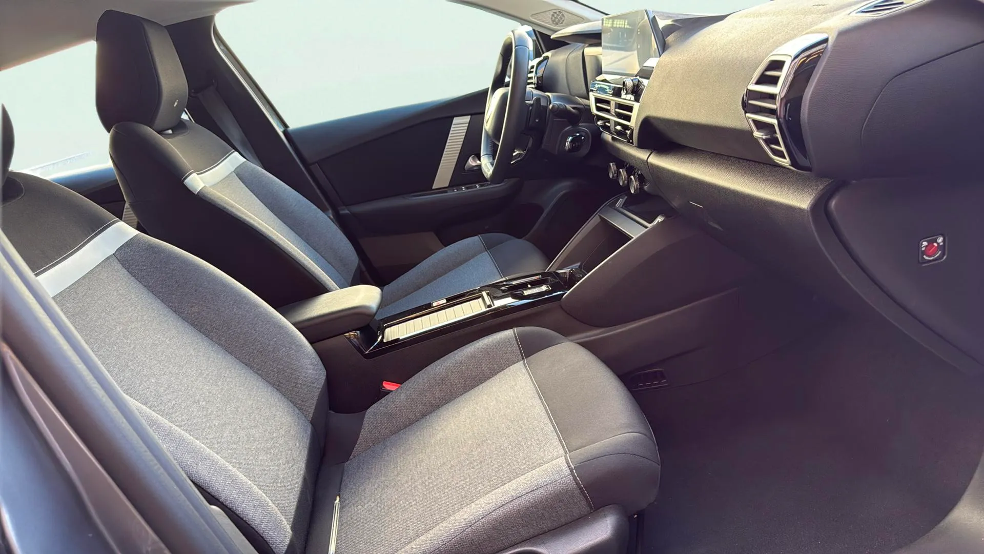 Citroën C4 X Hybrid 136 e-DCS6 You - foto 20