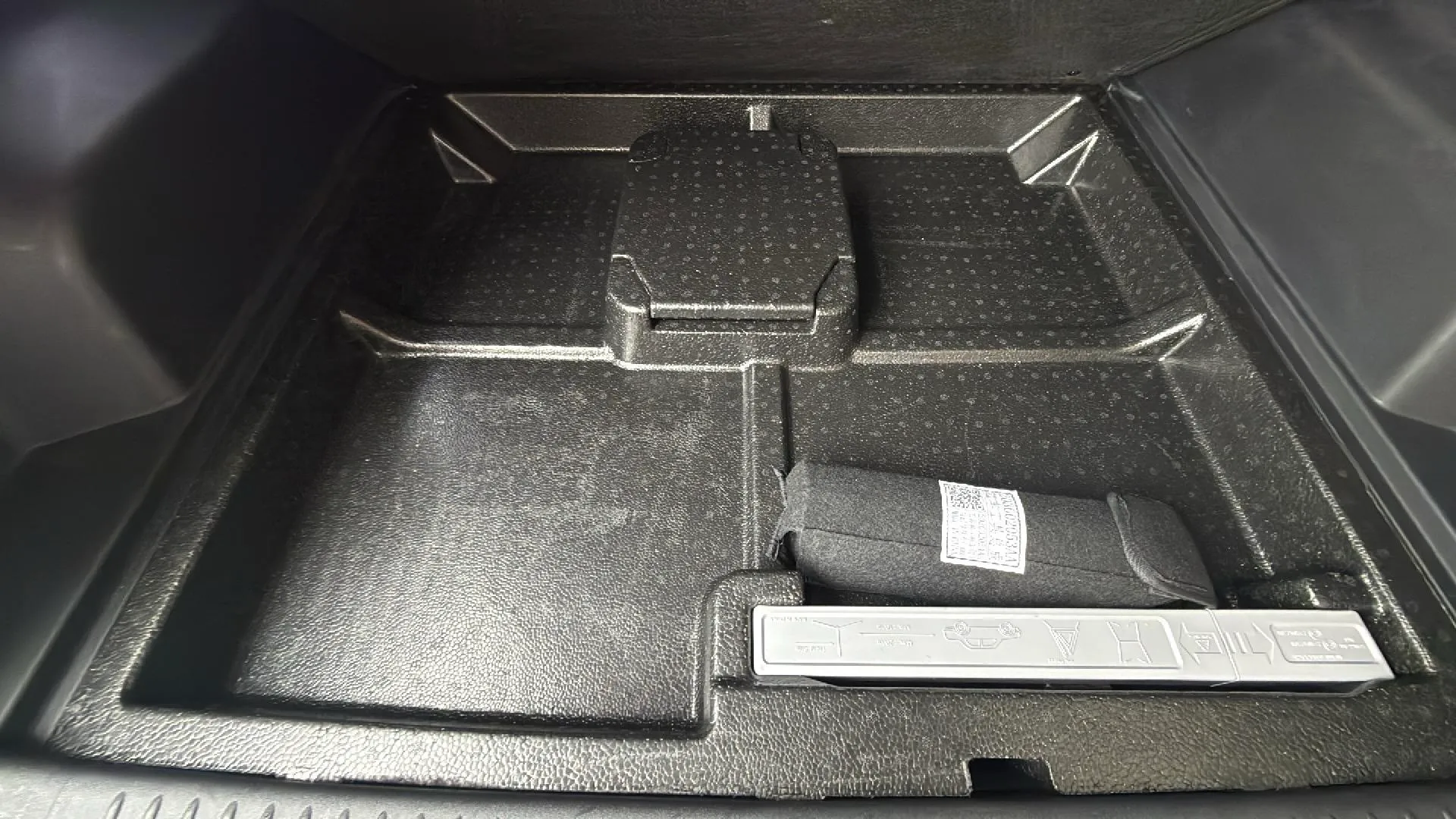 Omoda 5 HEV Business 1.5 T-GDi - foto 16