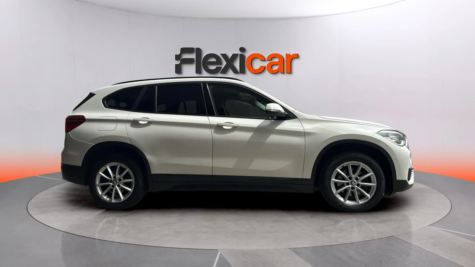 BMW X1 sDrive18d - foto 3