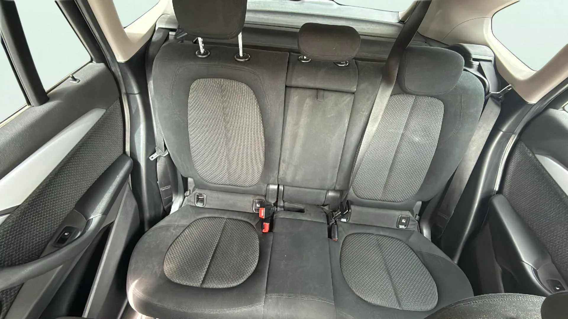 BMW X1 sDrive18d - foto 11