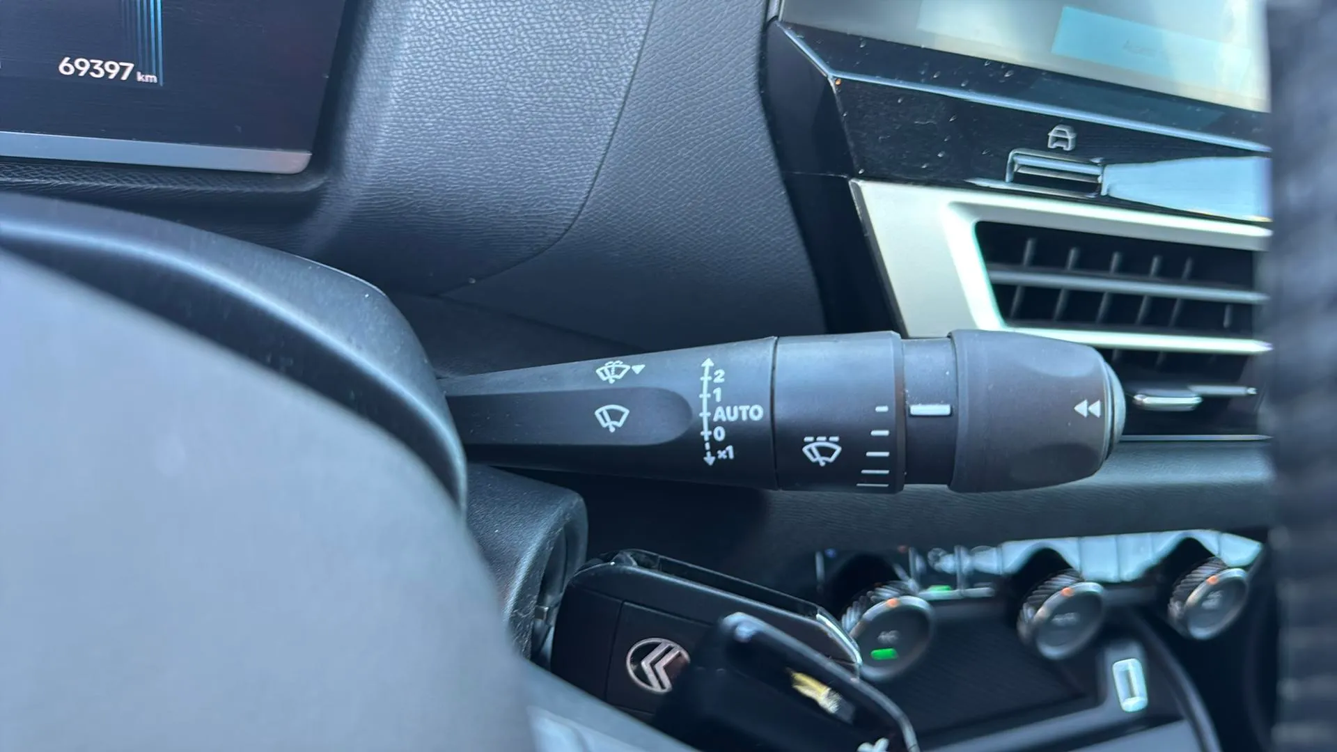 Citroën C4 X Hybrid 136 e-DCS6 You - foto 15