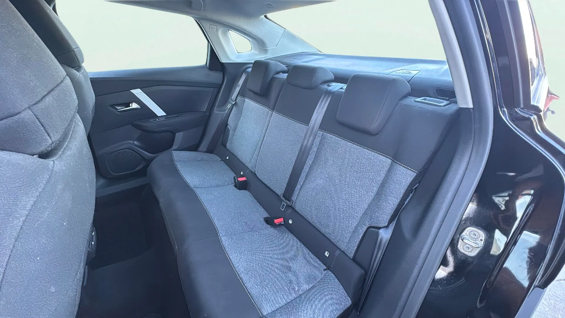 Citroën C4 X Hybrid 136 e-DCS6 You - foto 13