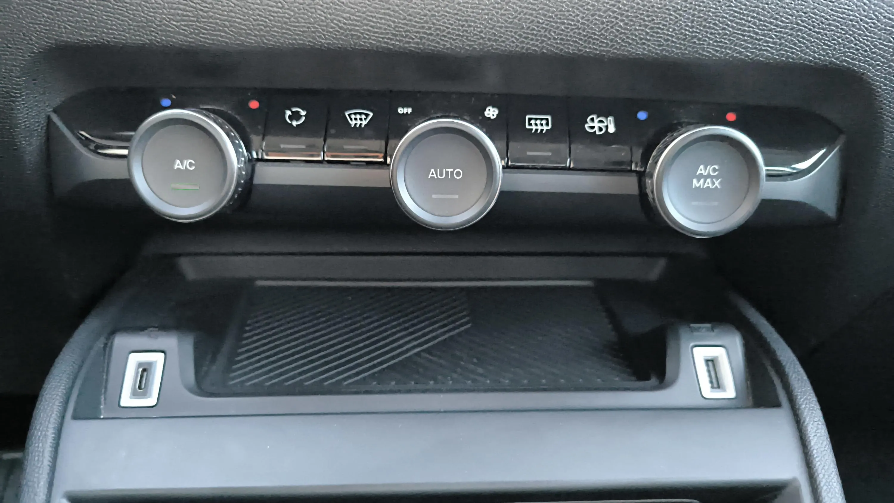 Citroën C4 X Hybrid 136 e-DCS6 You - foto 41