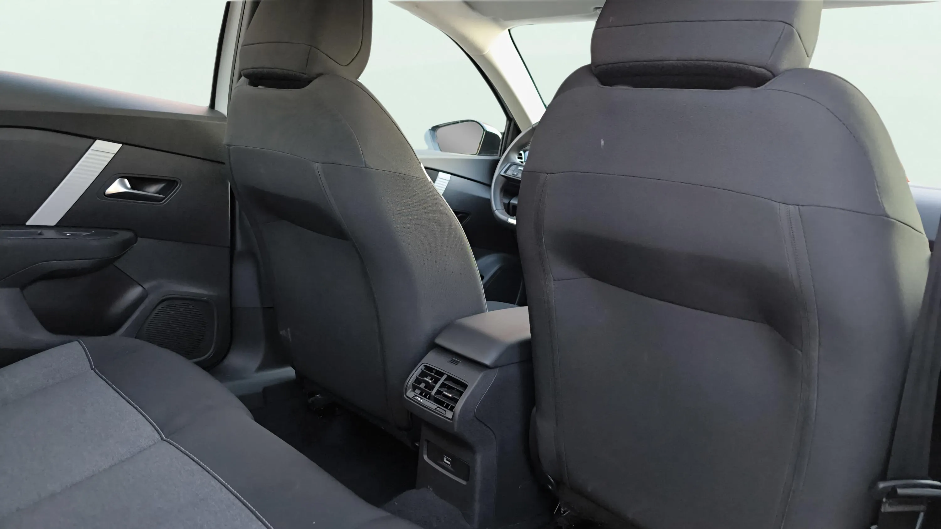 Citroën C4 X Hybrid 136 e-DCS6 You - foto 16