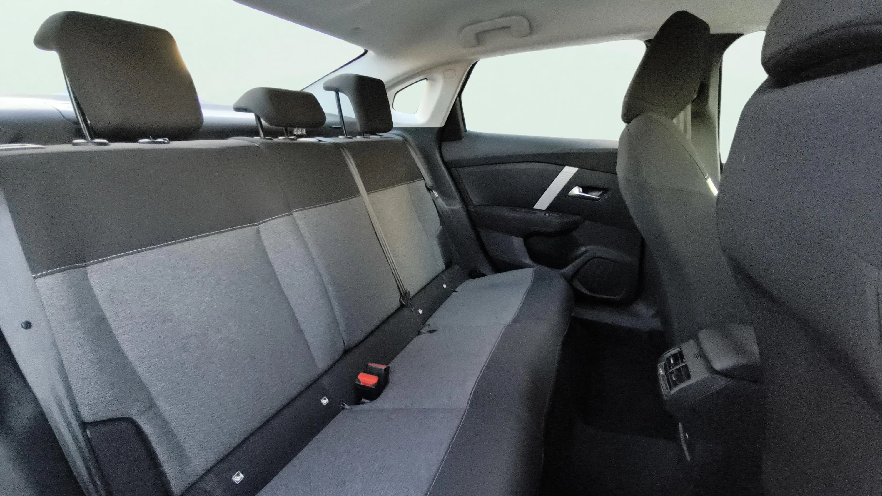 Citroën C4 X Hybrid 136 e-DCS6 You - foto 18