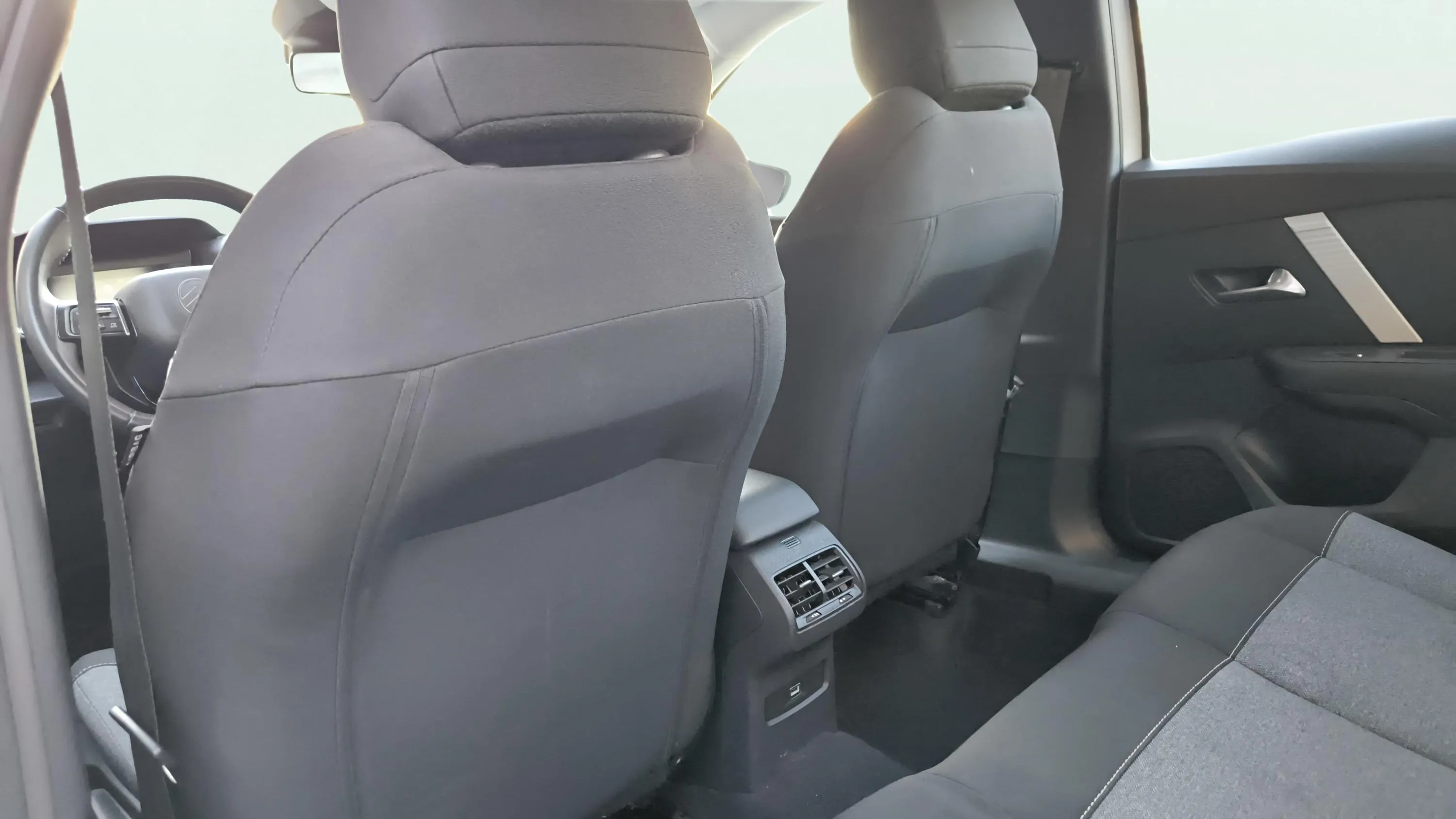 Citroën C4 X Hybrid 136 e-DCS6 You - foto 26