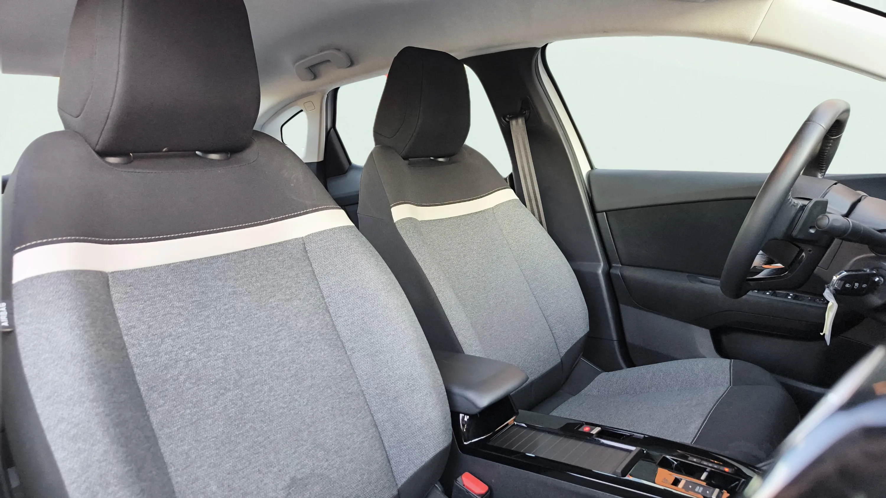 Citroën C4 X Hybrid 136 e-DCS6 You - foto 15