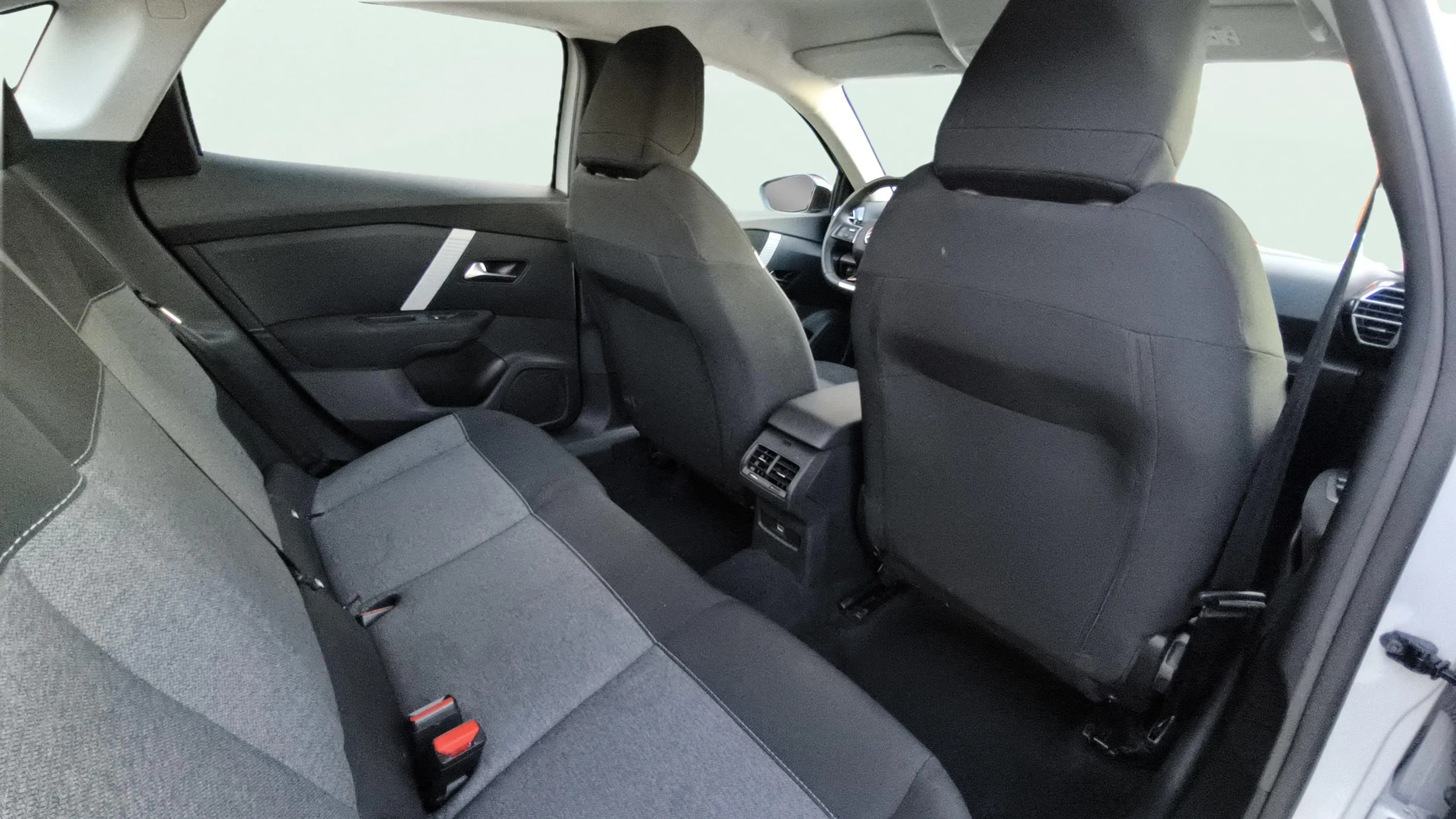 Citroën C4 X Hybrid 136 e-DCS6 You - foto 17