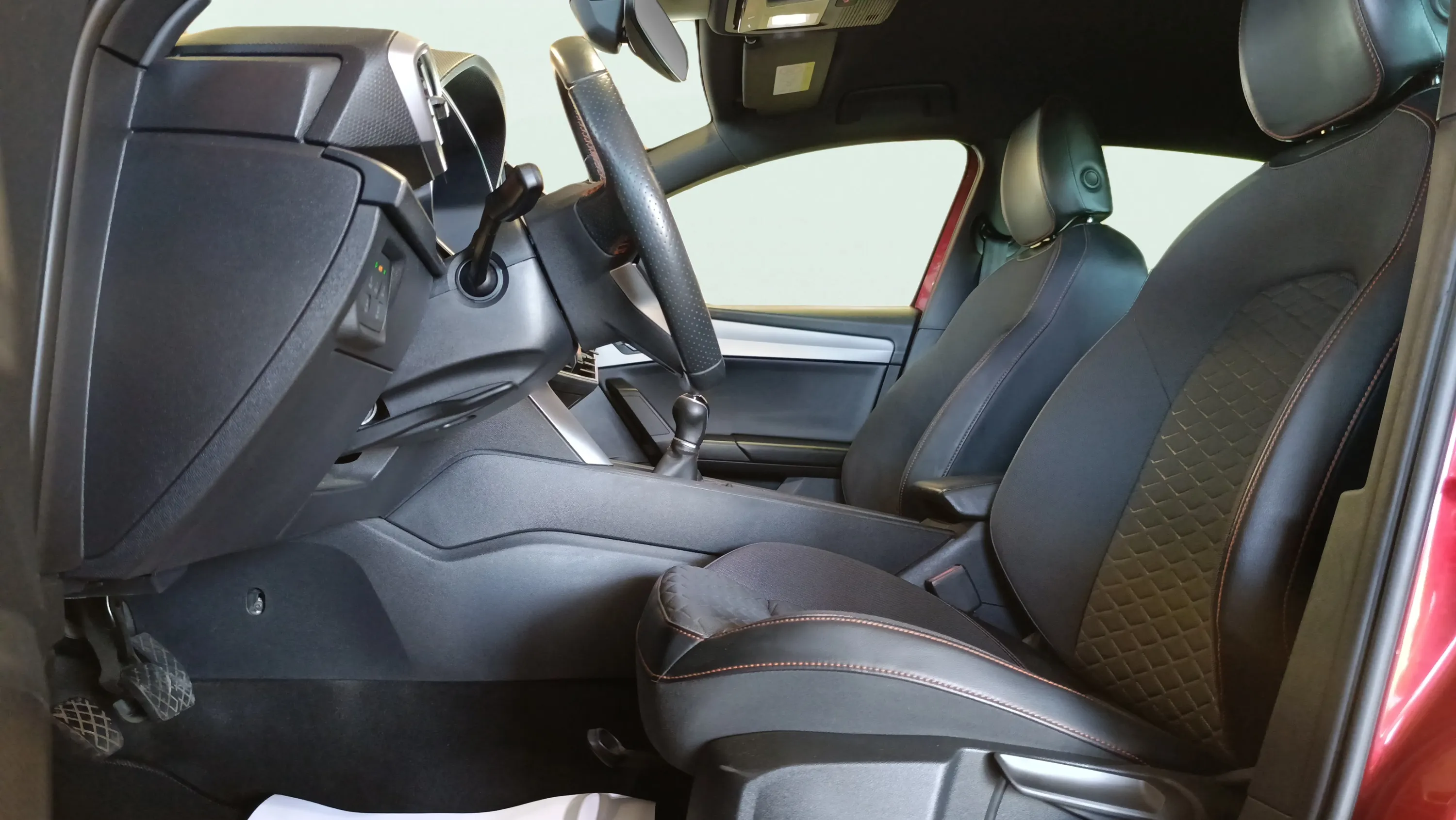 SEAT León 1.0 TSI FR 25 Aniversario - foto 35