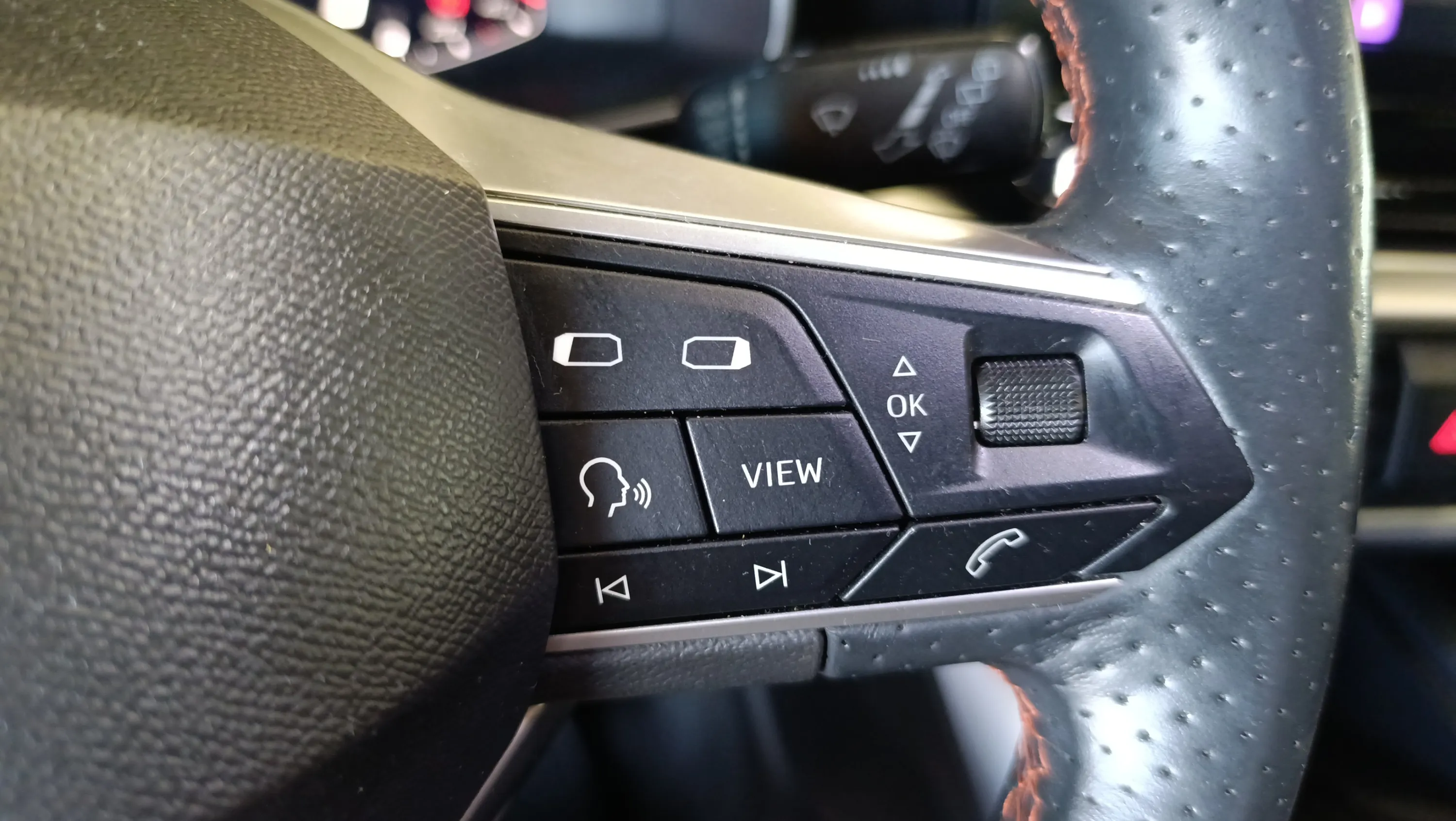 SEAT León 1.0 TSI FR 25 Aniversario - foto 13