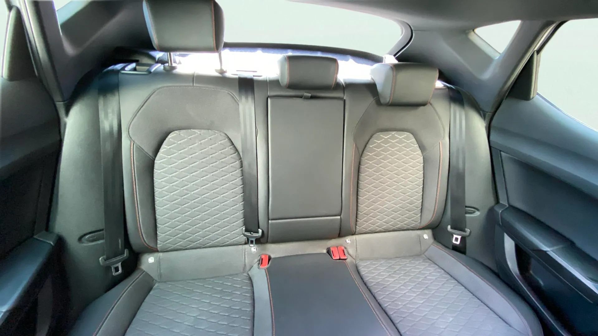 SEAT León 1.0 TSI FR 25 Aniversario - foto 14