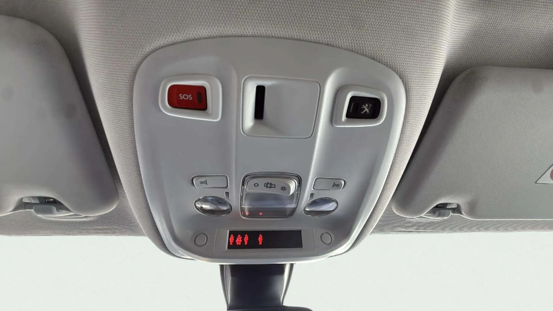 Peugeot 308 Allure 1.2 PureTech - foto 15