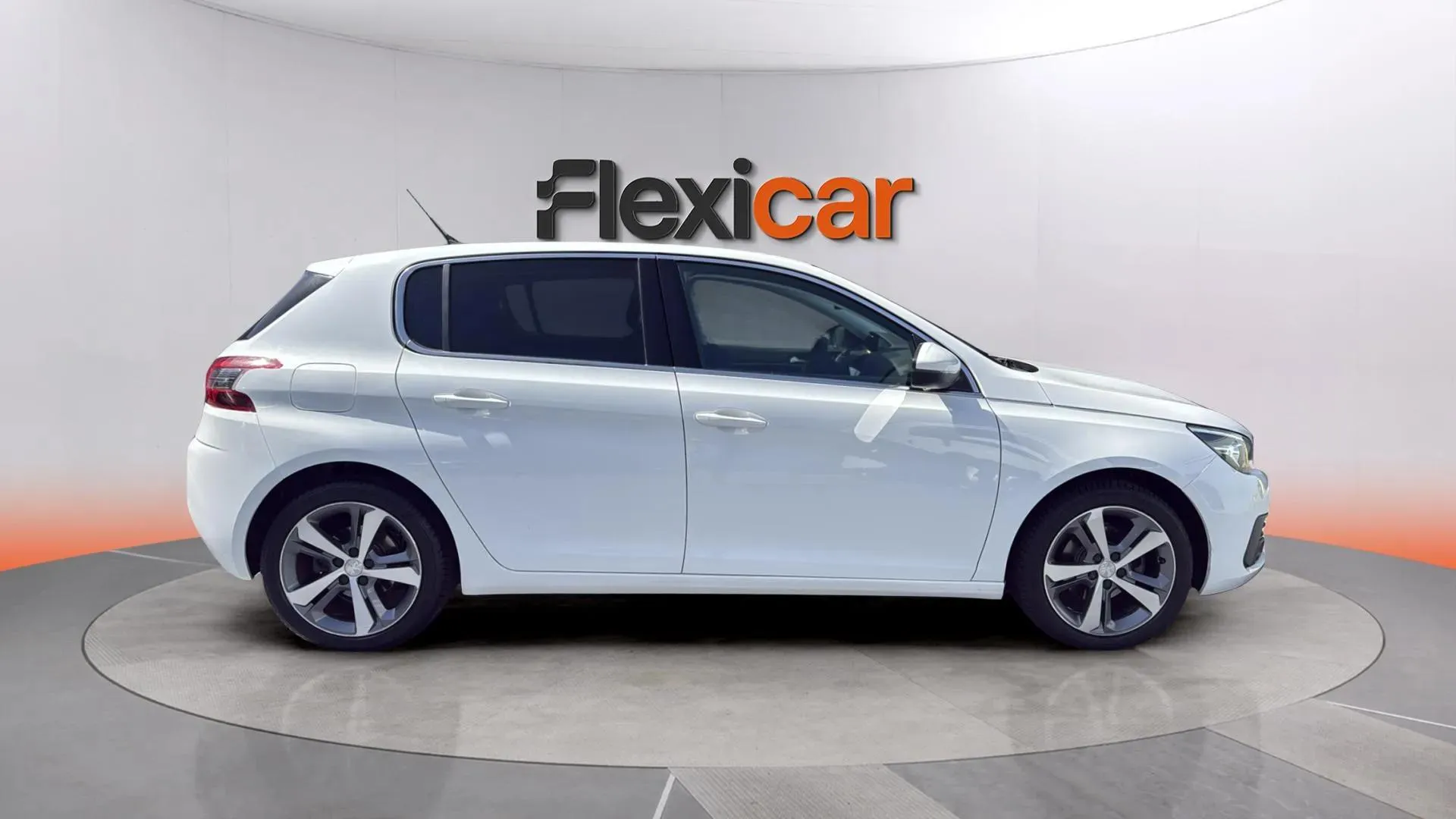 Peugeot 308 Allure 1.2 PureTech - foto 2